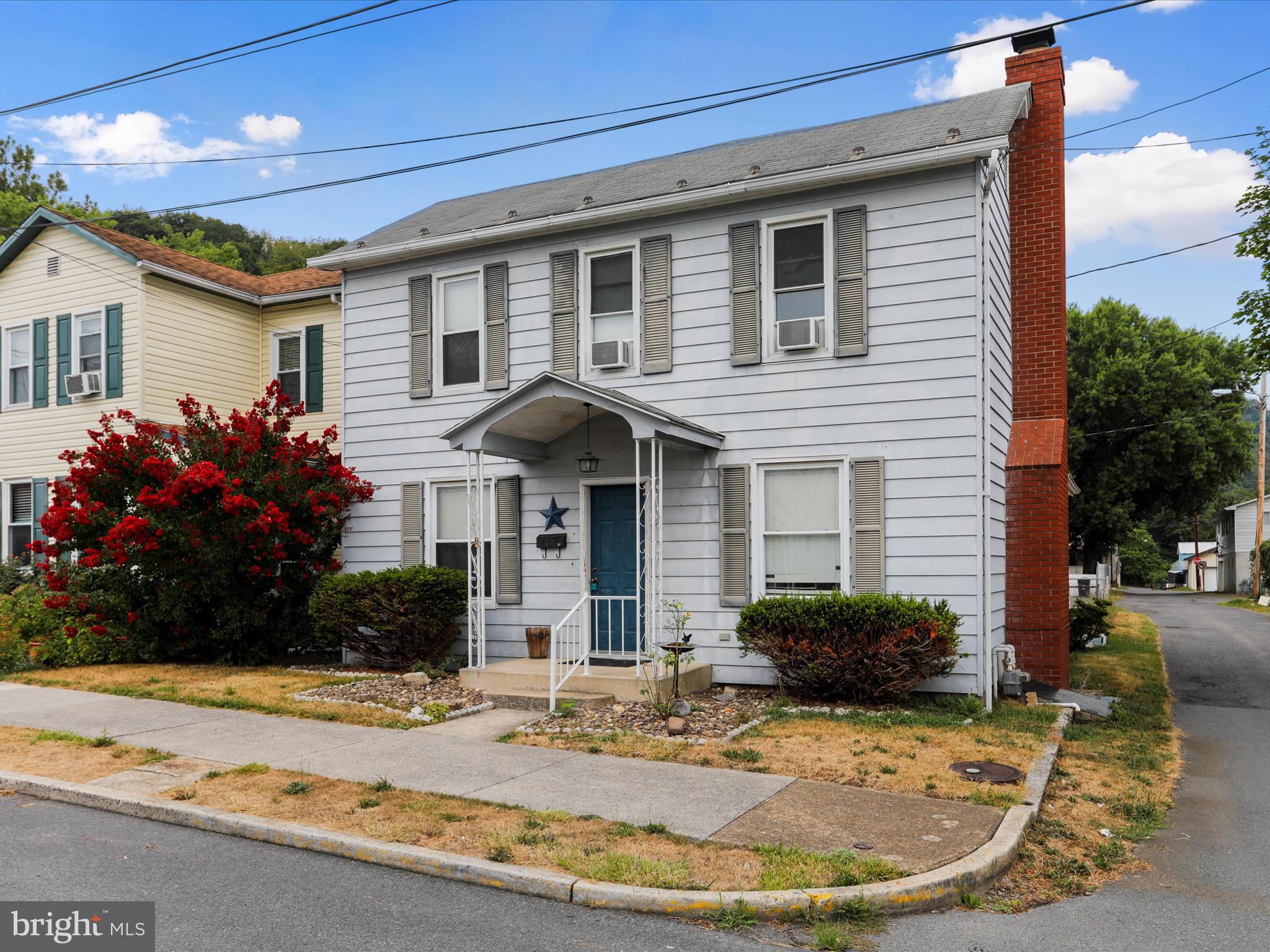 WEST END - Residential