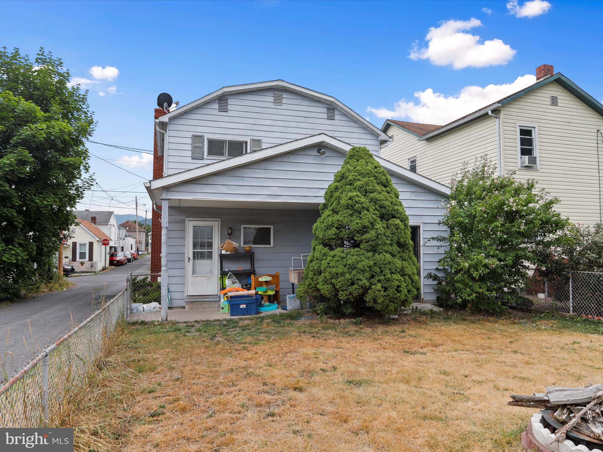 WEST END - Residential