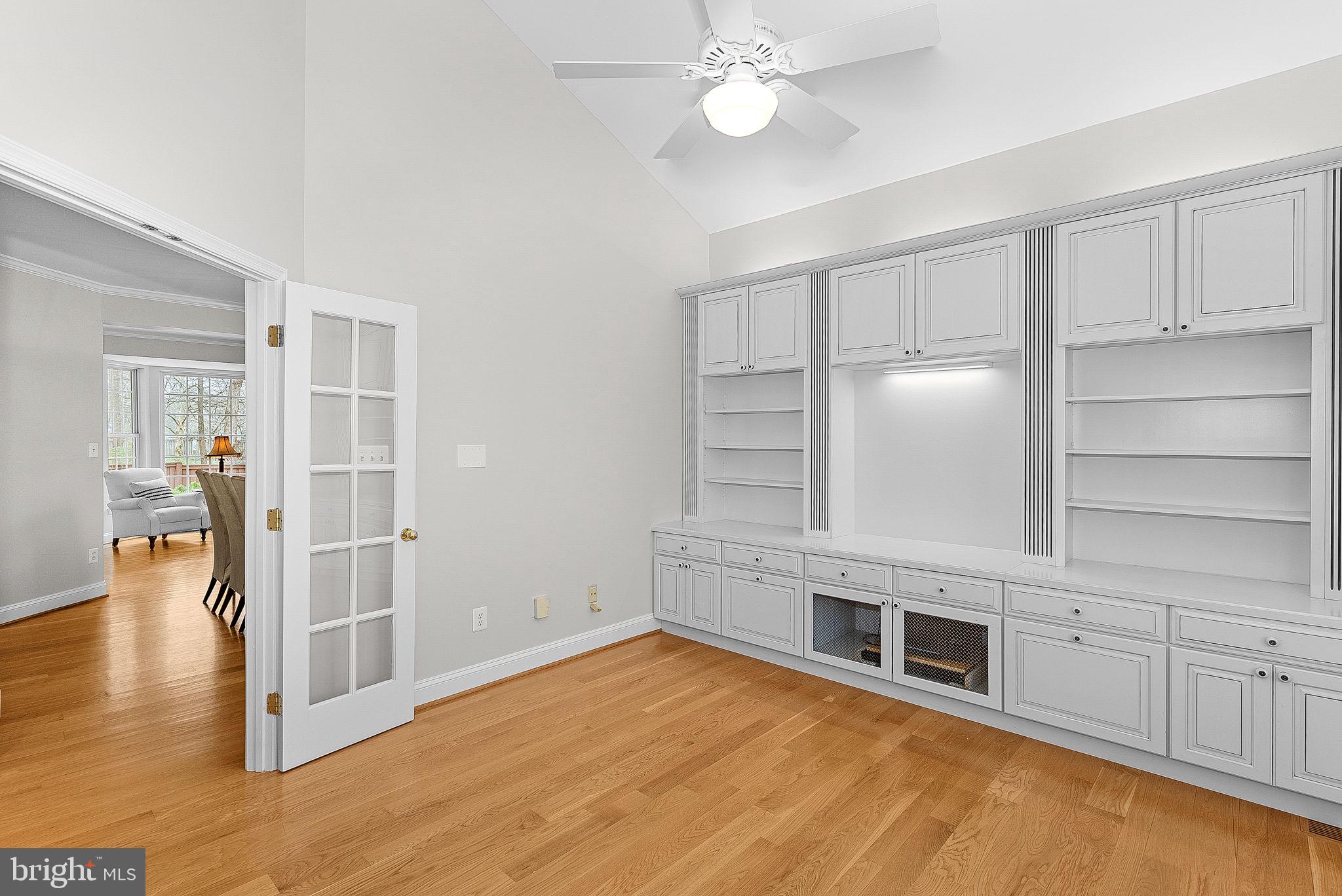 BROADLANDS - Residential