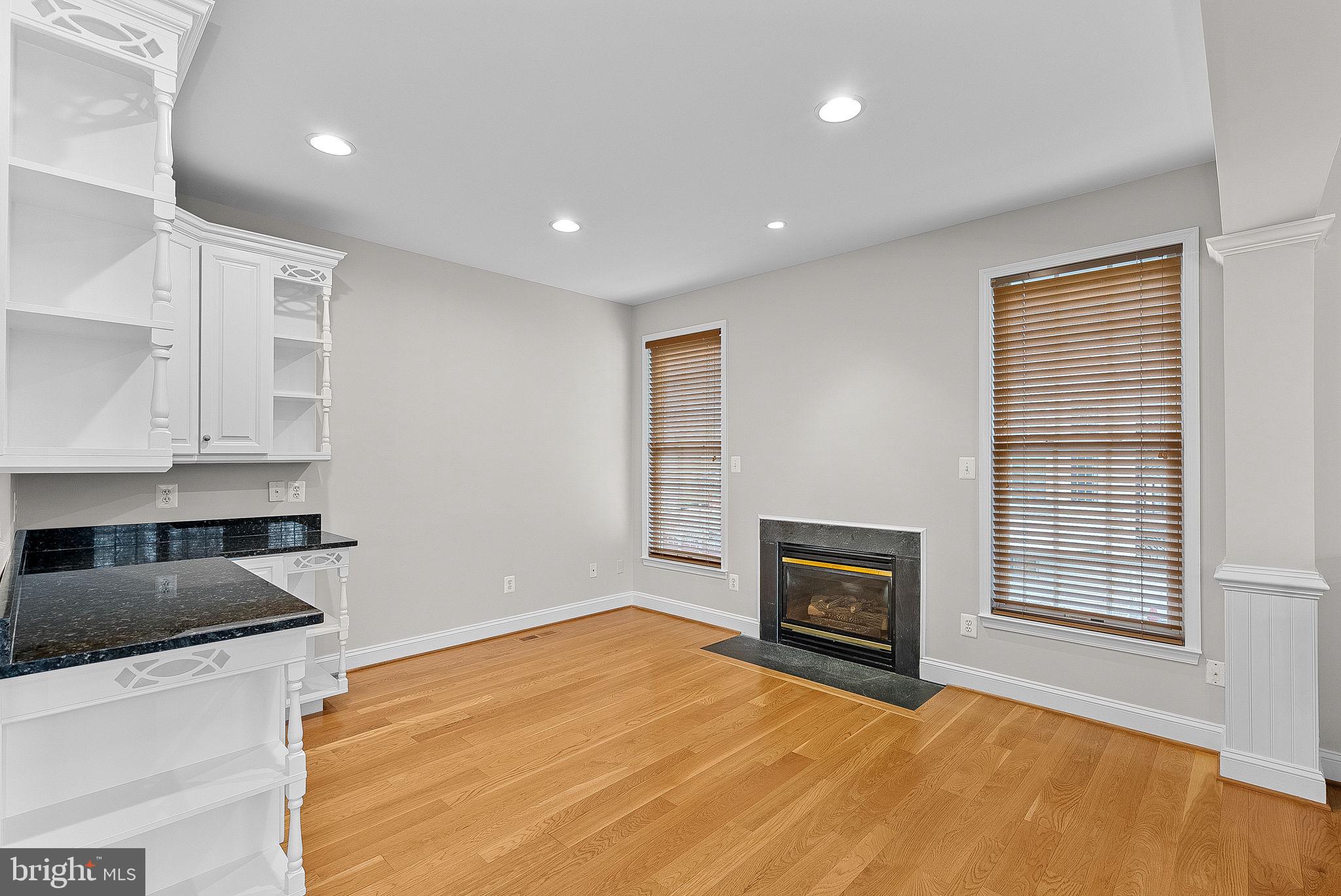 BROADLANDS - Residential