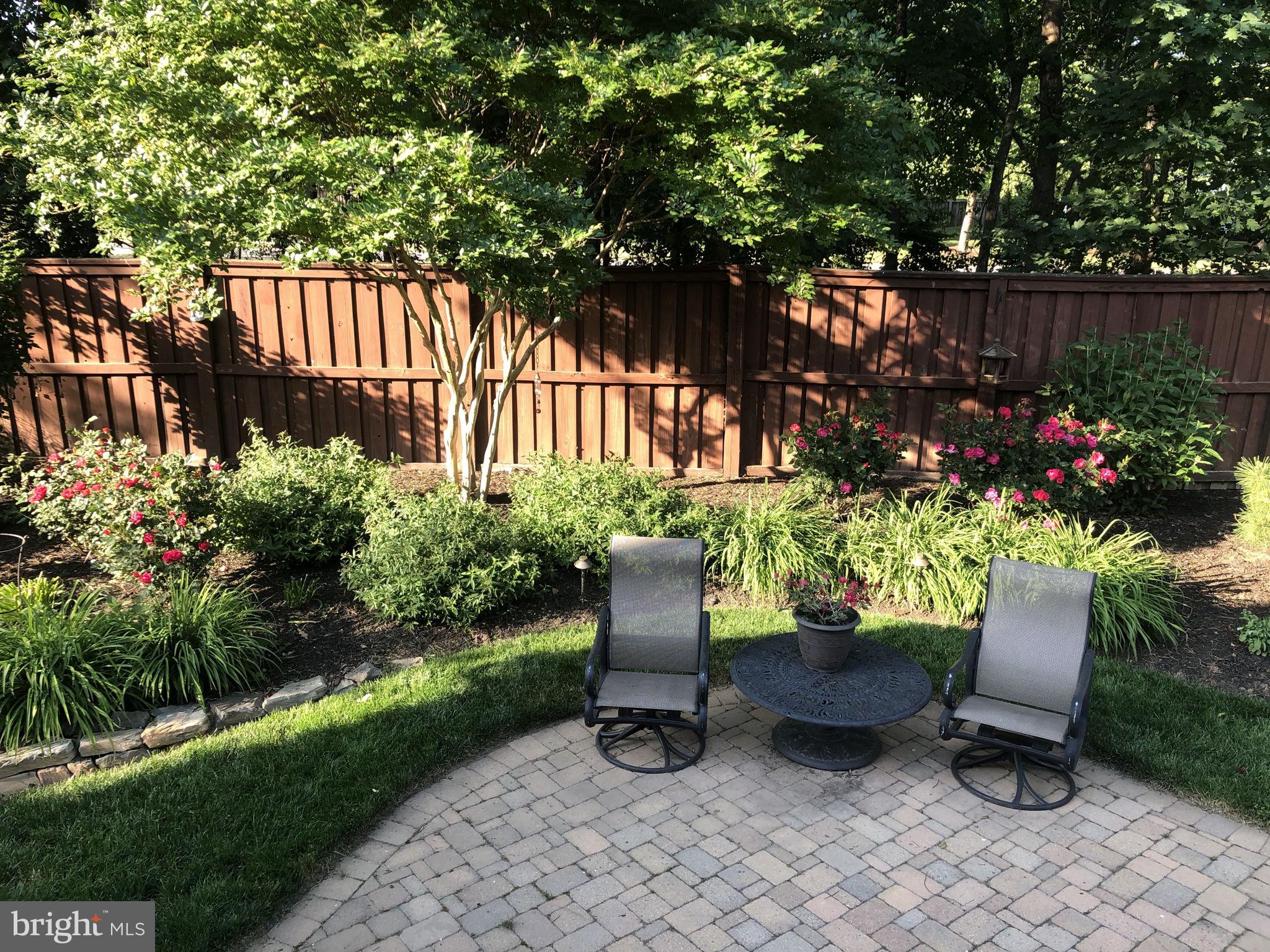 BROADLANDS - Residential