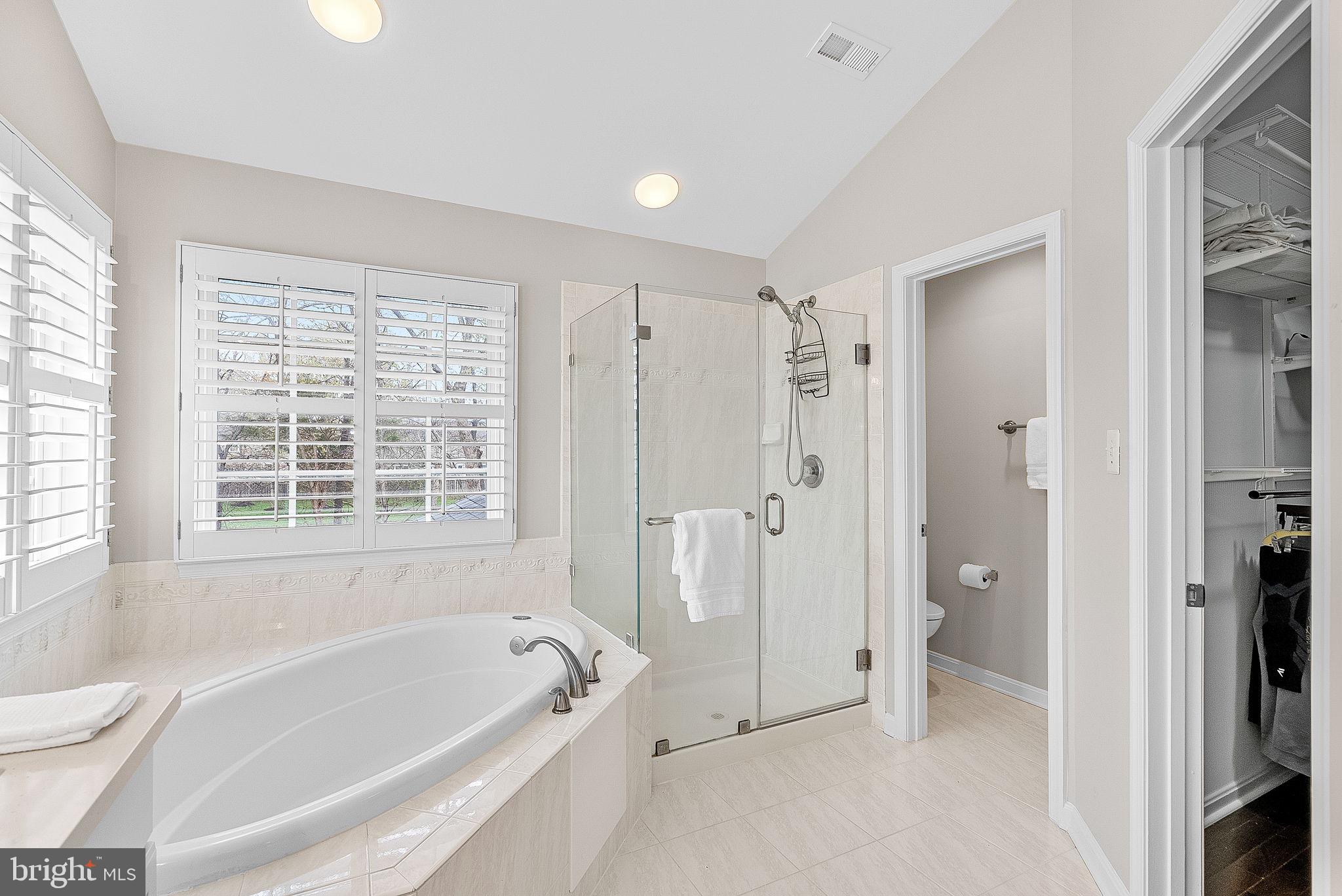 BROADLANDS - Residential