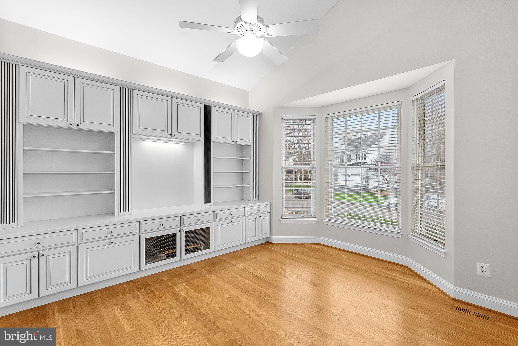 BROADLANDS - Residential