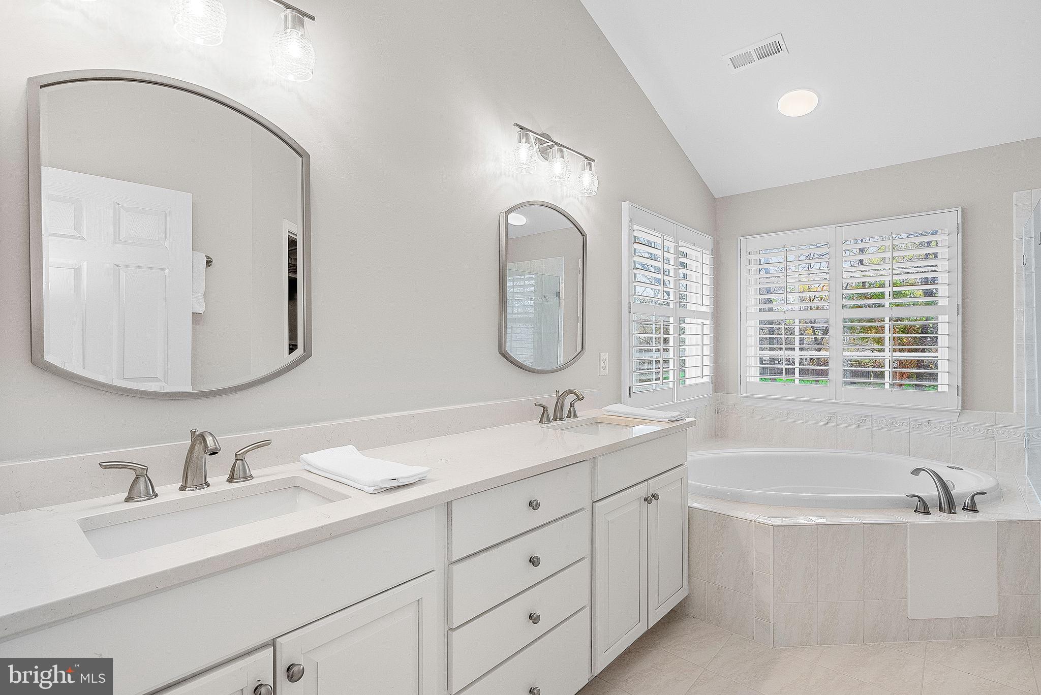 BROADLANDS - Residential