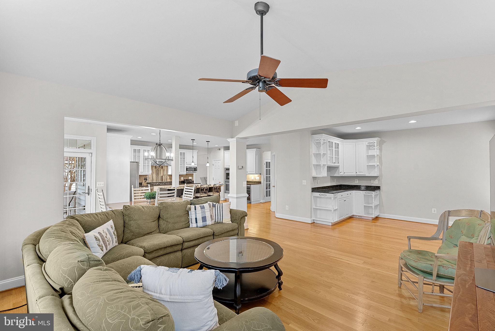 BROADLANDS - Residential