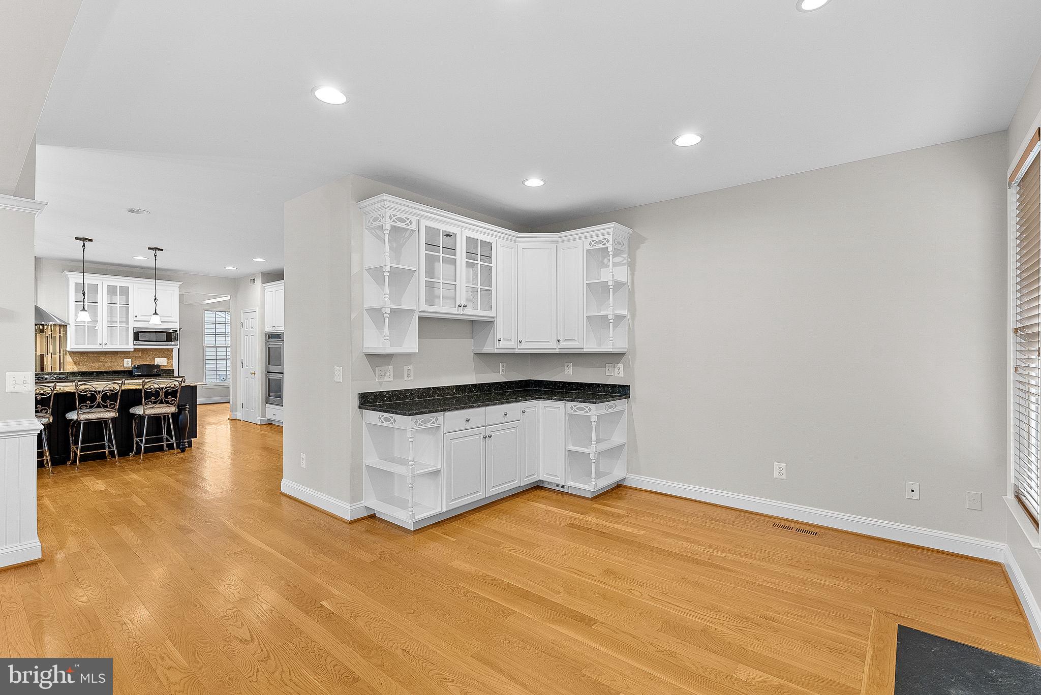 BROADLANDS - Residential