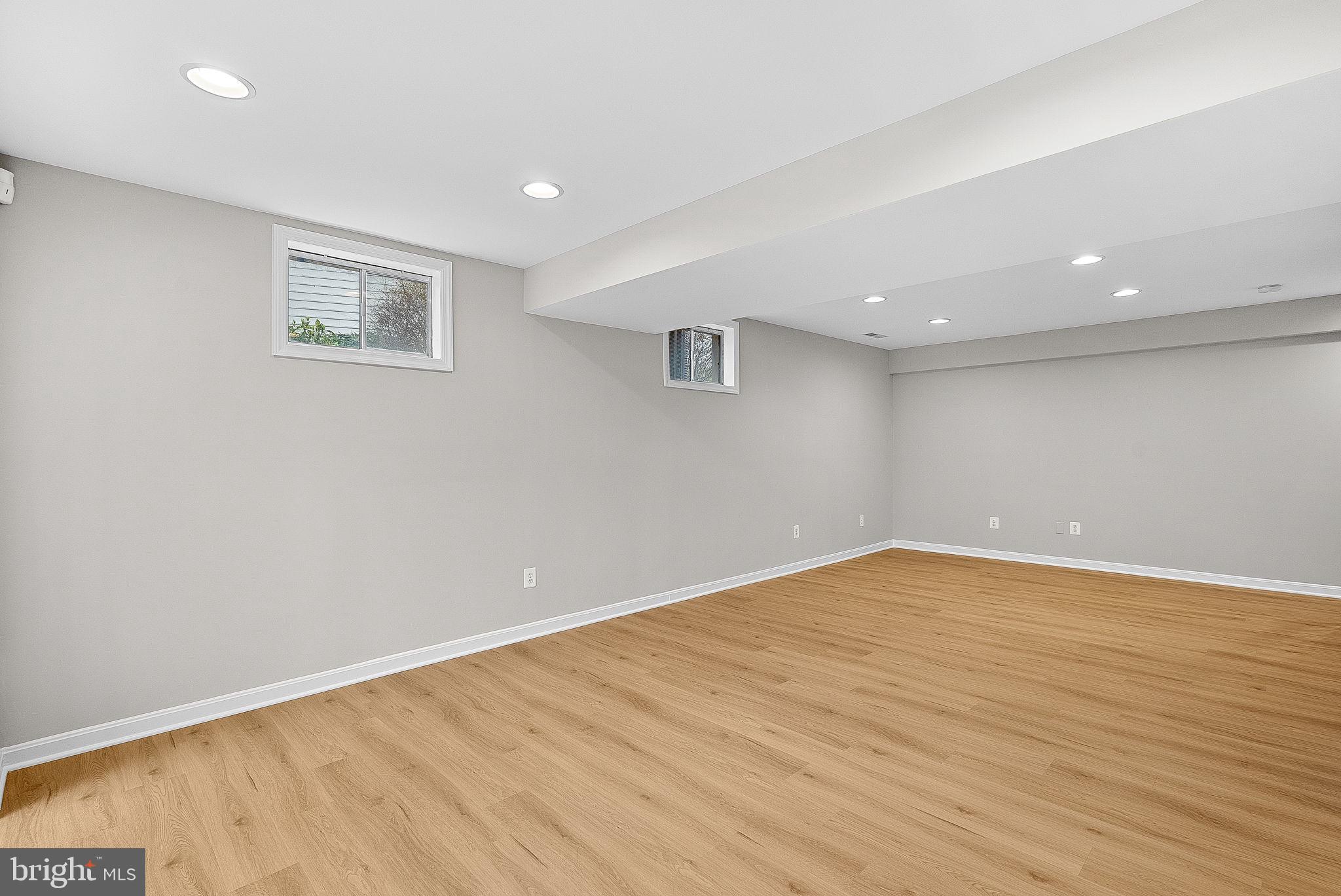 BROADLANDS - Residential