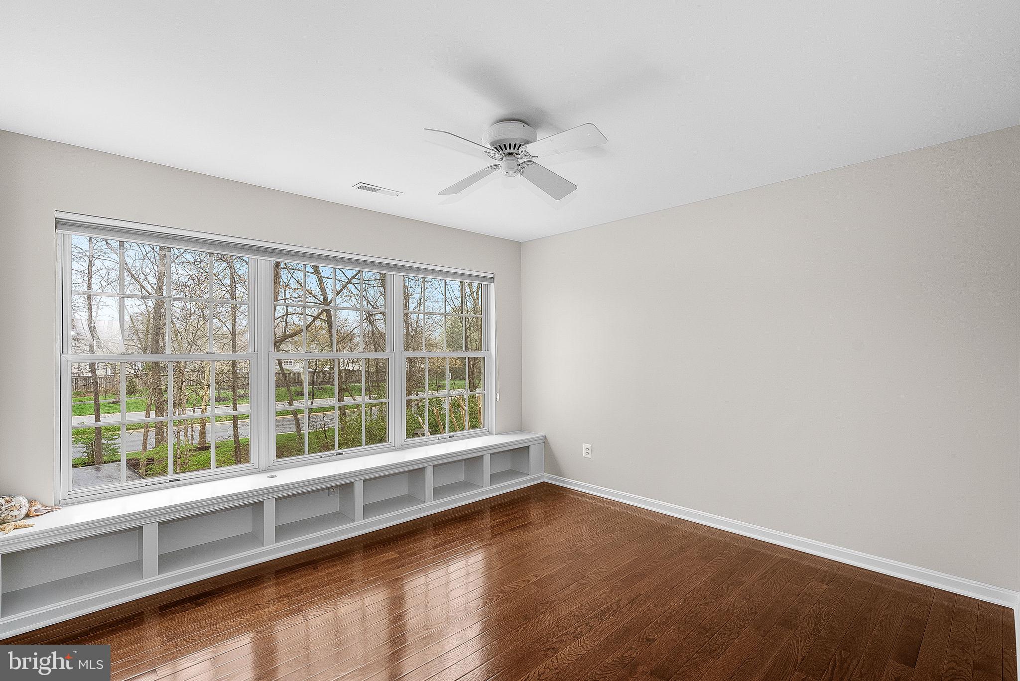 BROADLANDS - Residential