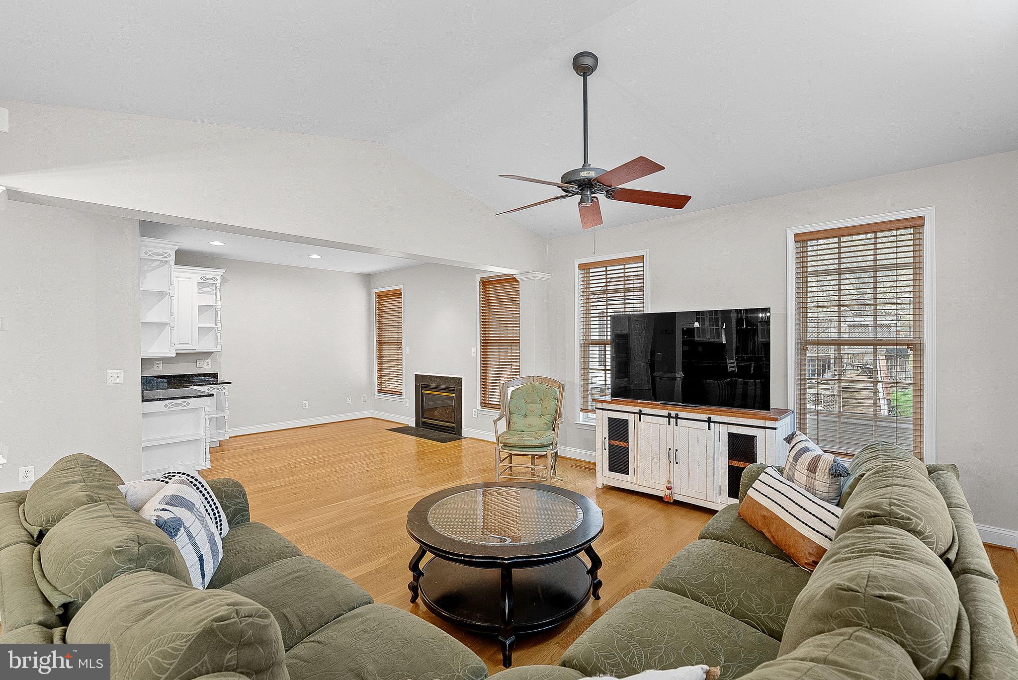 BROADLANDS - Residential