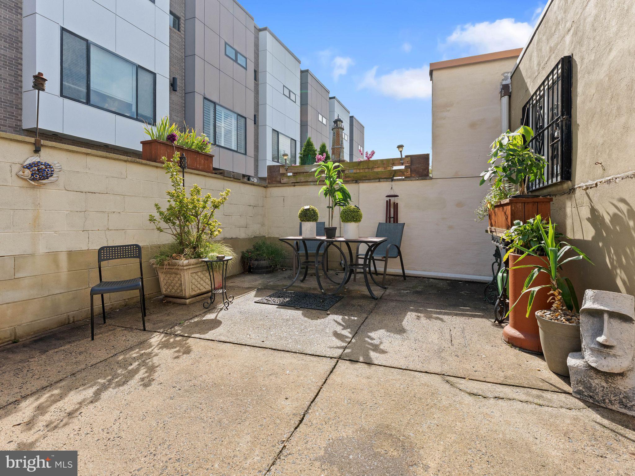 314 E WILDEY STREET