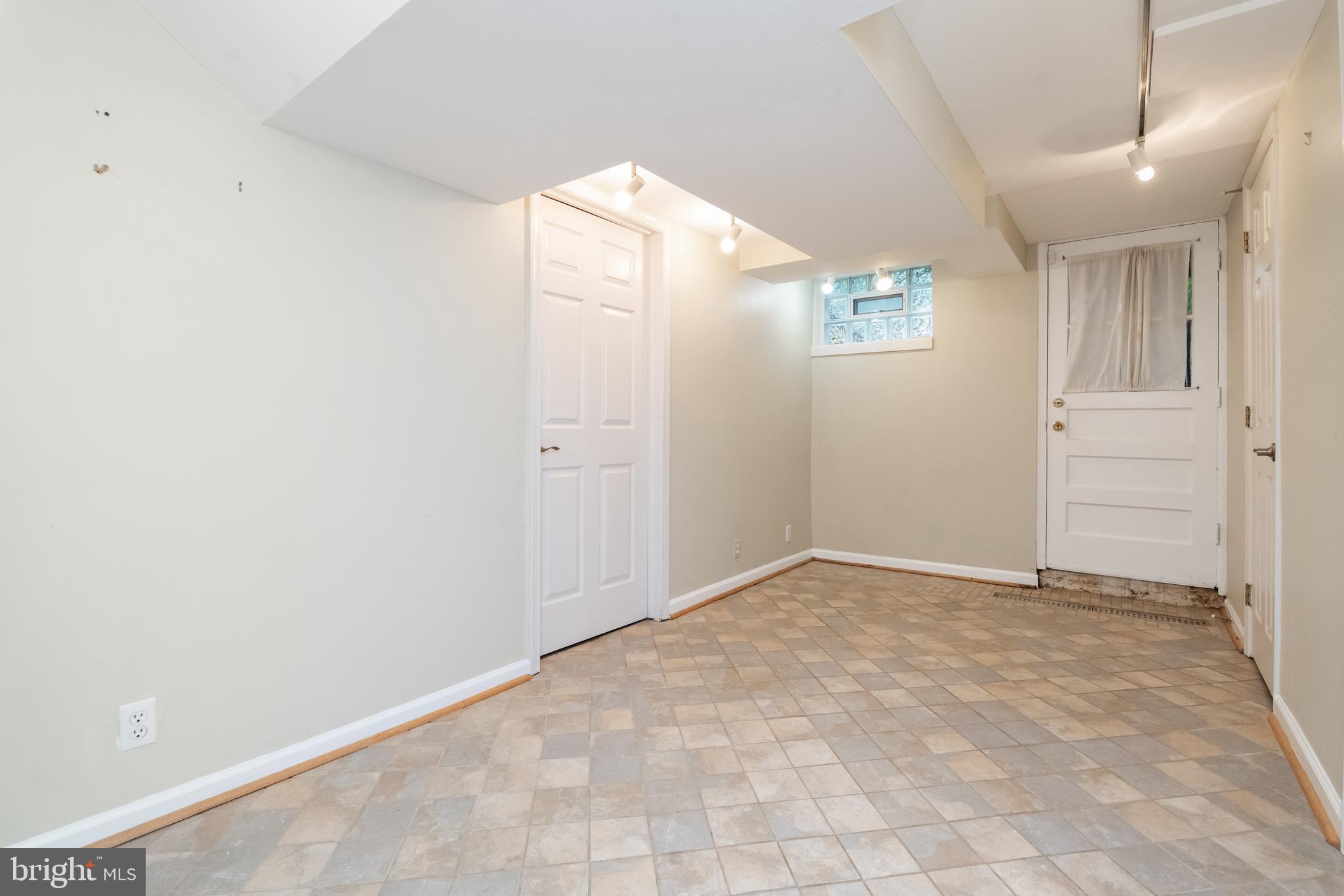 RODGERS FORGE - Residential