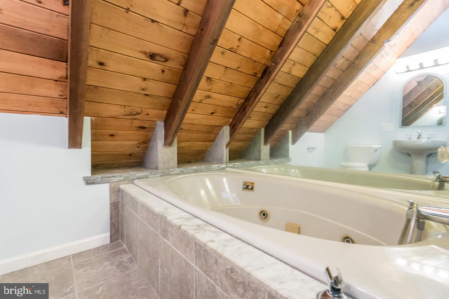 KEYES FERRY ACRES - Residential