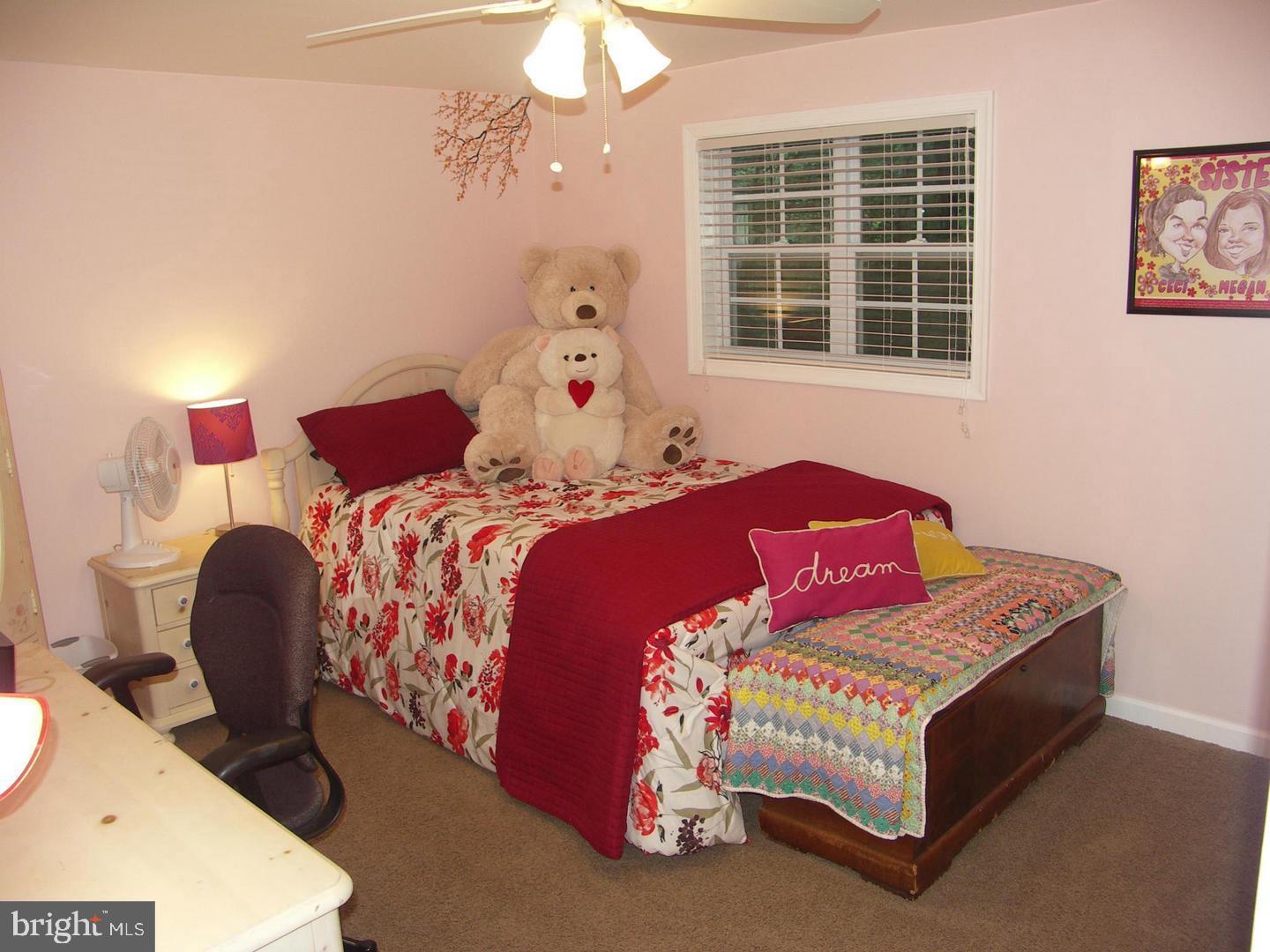 KEYES FERRY ACRES - Residential