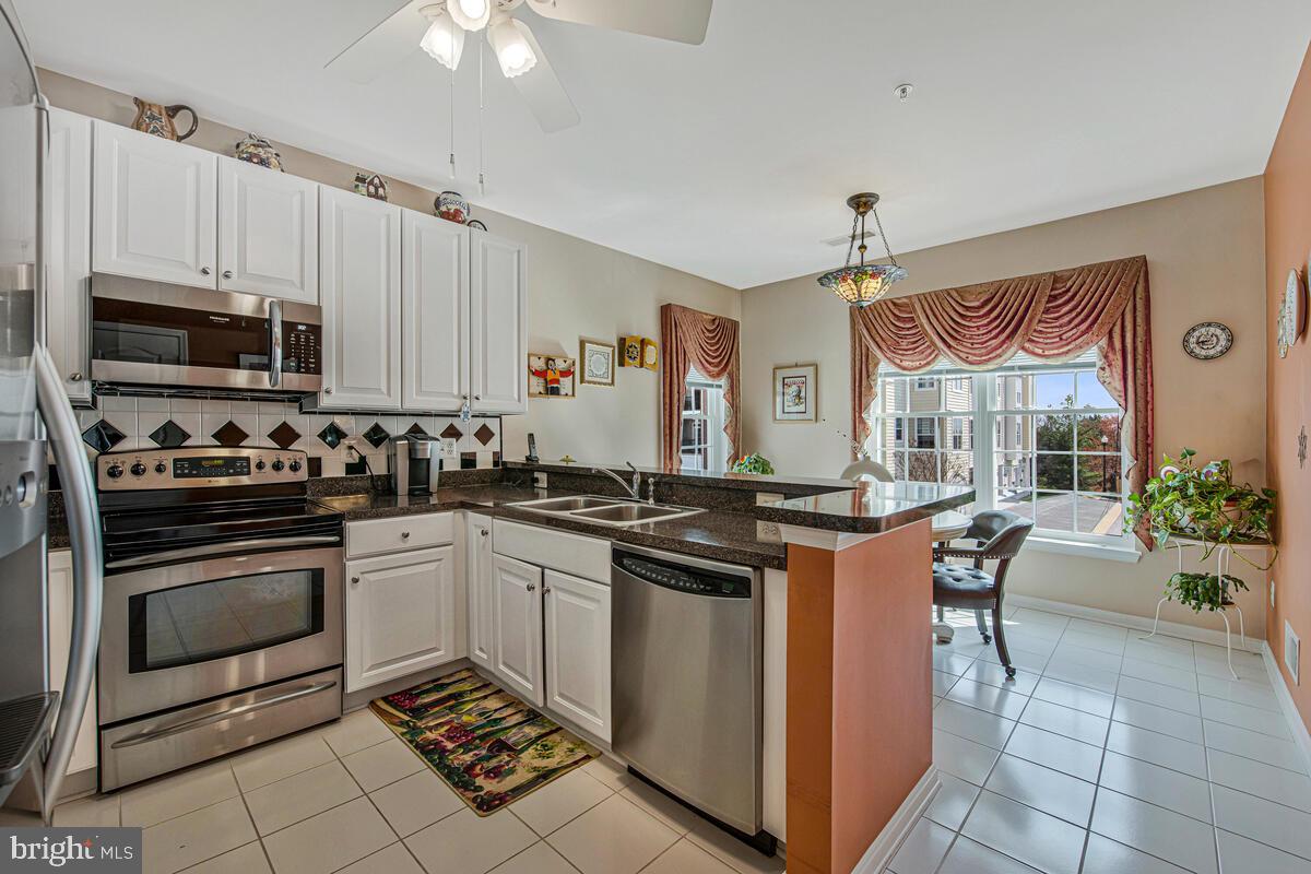 GATHERINGS AT LYNDWOOD - Residential