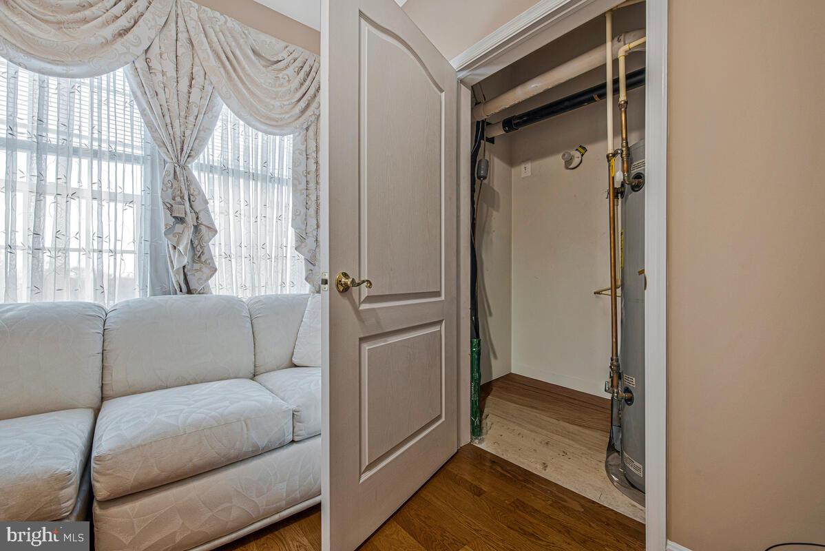 GATHERINGS AT LYNDWOOD - Residential