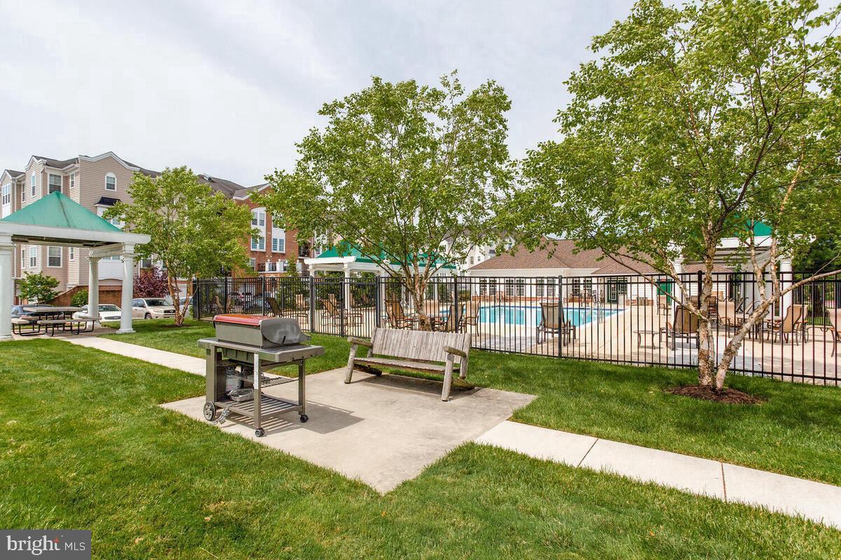 GATHERINGS AT LYNDWOOD - Residential