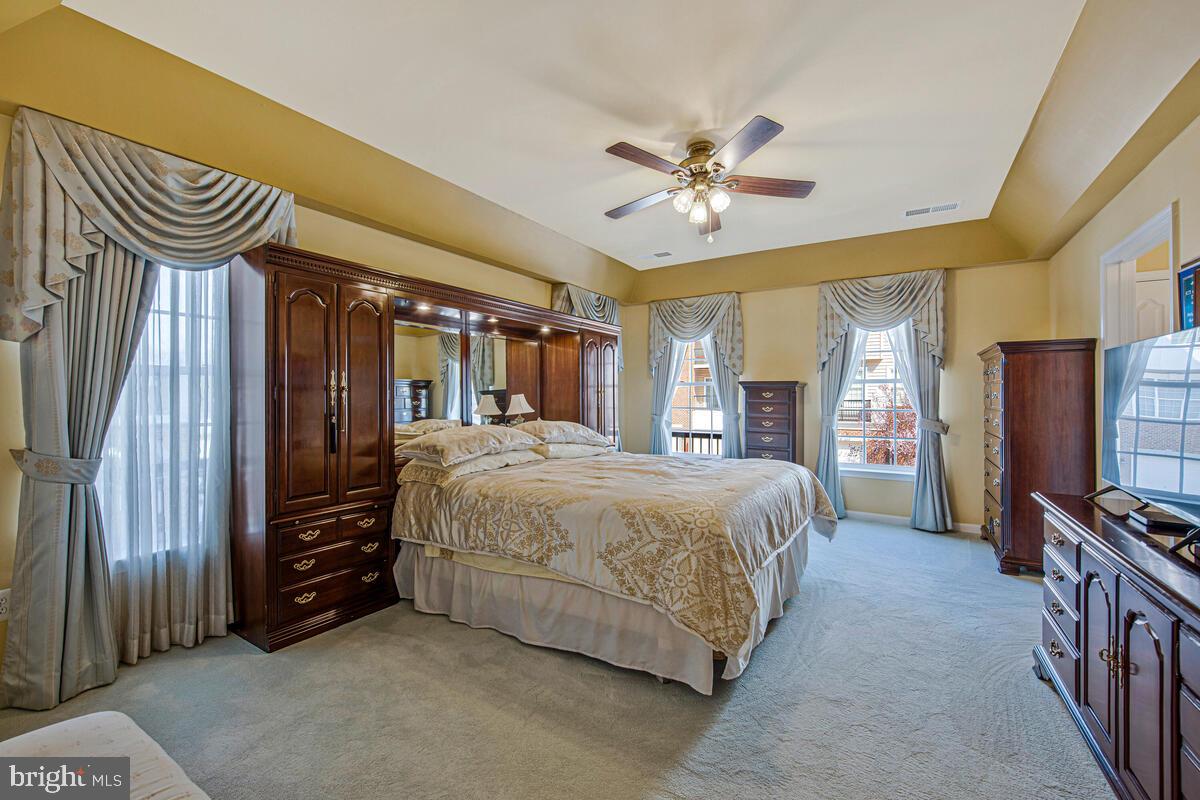 GATHERINGS AT LYNDWOOD - Residential