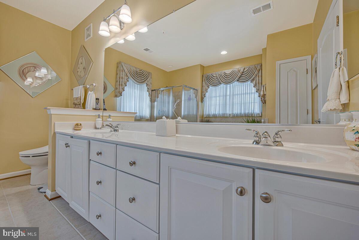 GATHERINGS AT LYNDWOOD - Residential