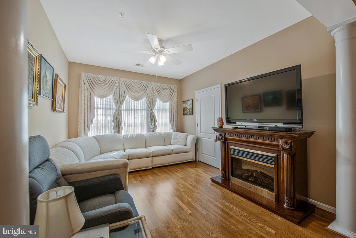 GATHERINGS AT LYNDWOOD - Residential