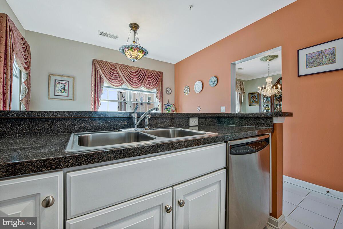 GATHERINGS AT LYNDWOOD - Residential