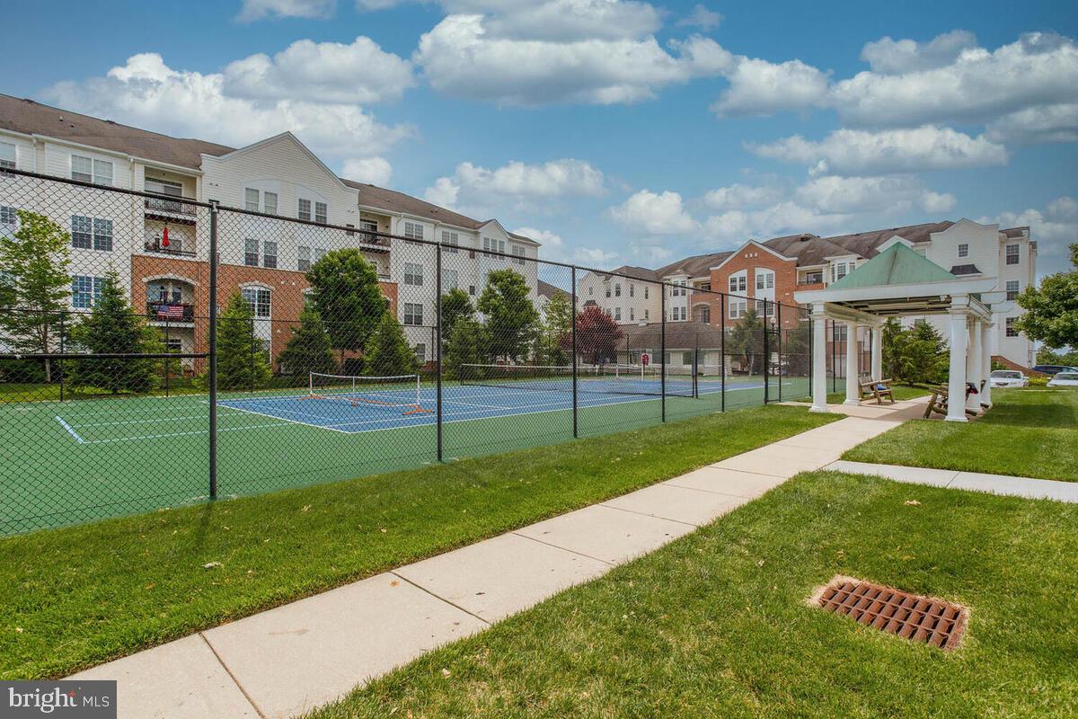 GATHERINGS AT LYNDWOOD - Residential