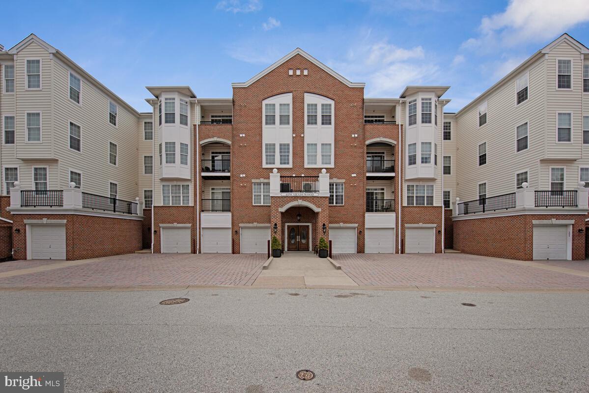 GATHERINGS AT LYNDWOOD - Residential