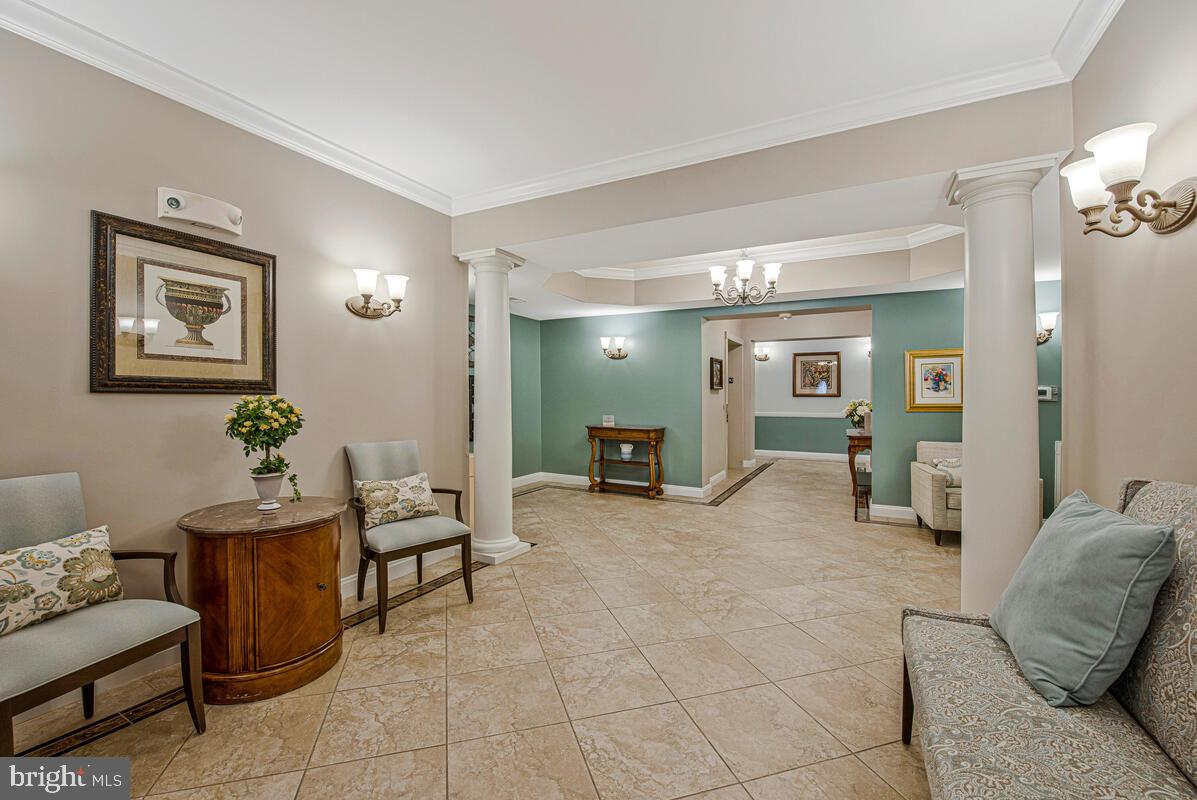 GATHERINGS AT LYNDWOOD - Residential