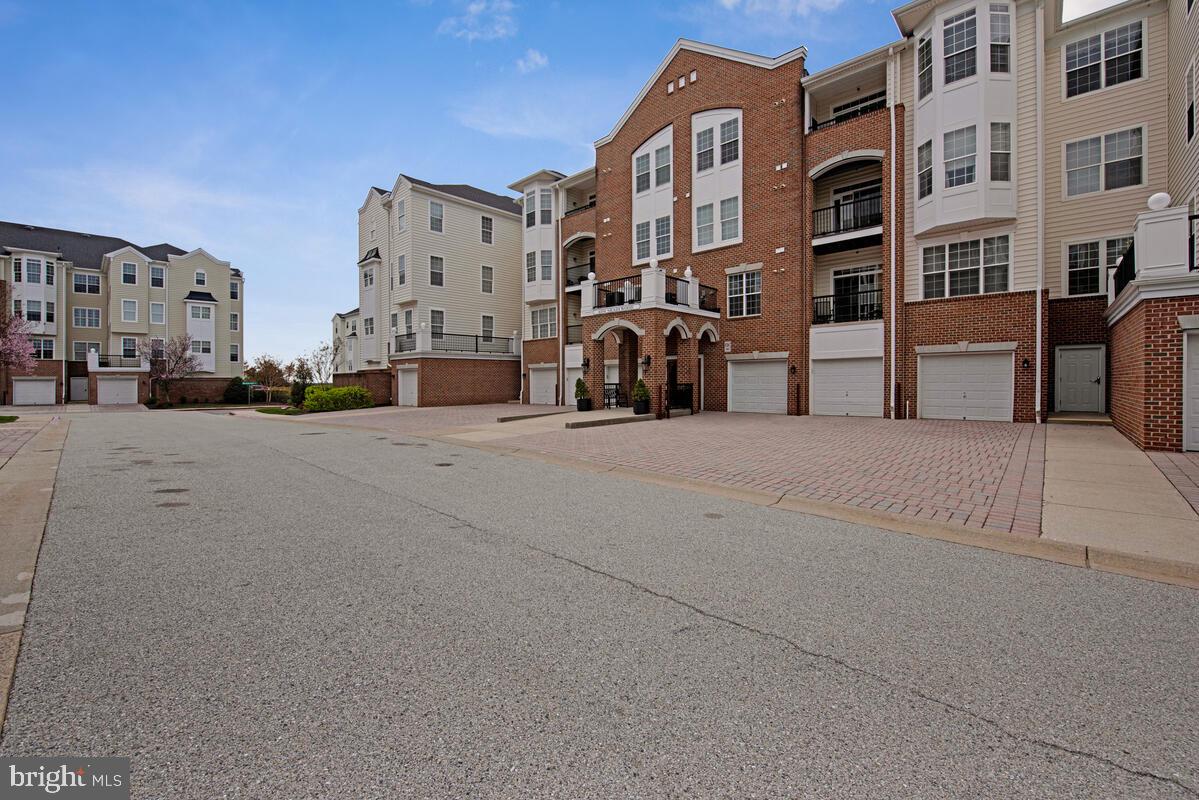 GATHERINGS AT LYNDWOOD - Residential