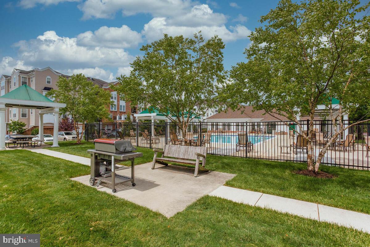 GATHERINGS AT LYNDWOOD - Residential