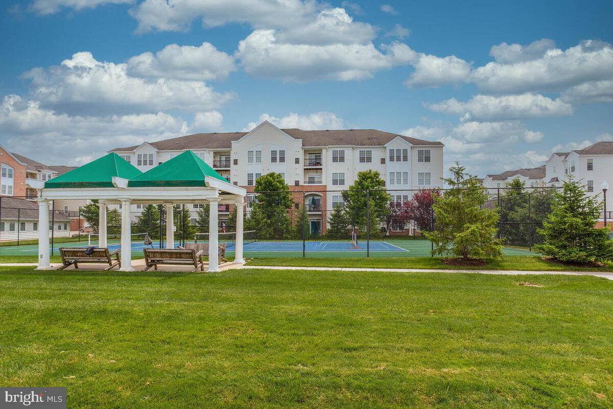 GATHERINGS AT LYNDWOOD - Residential