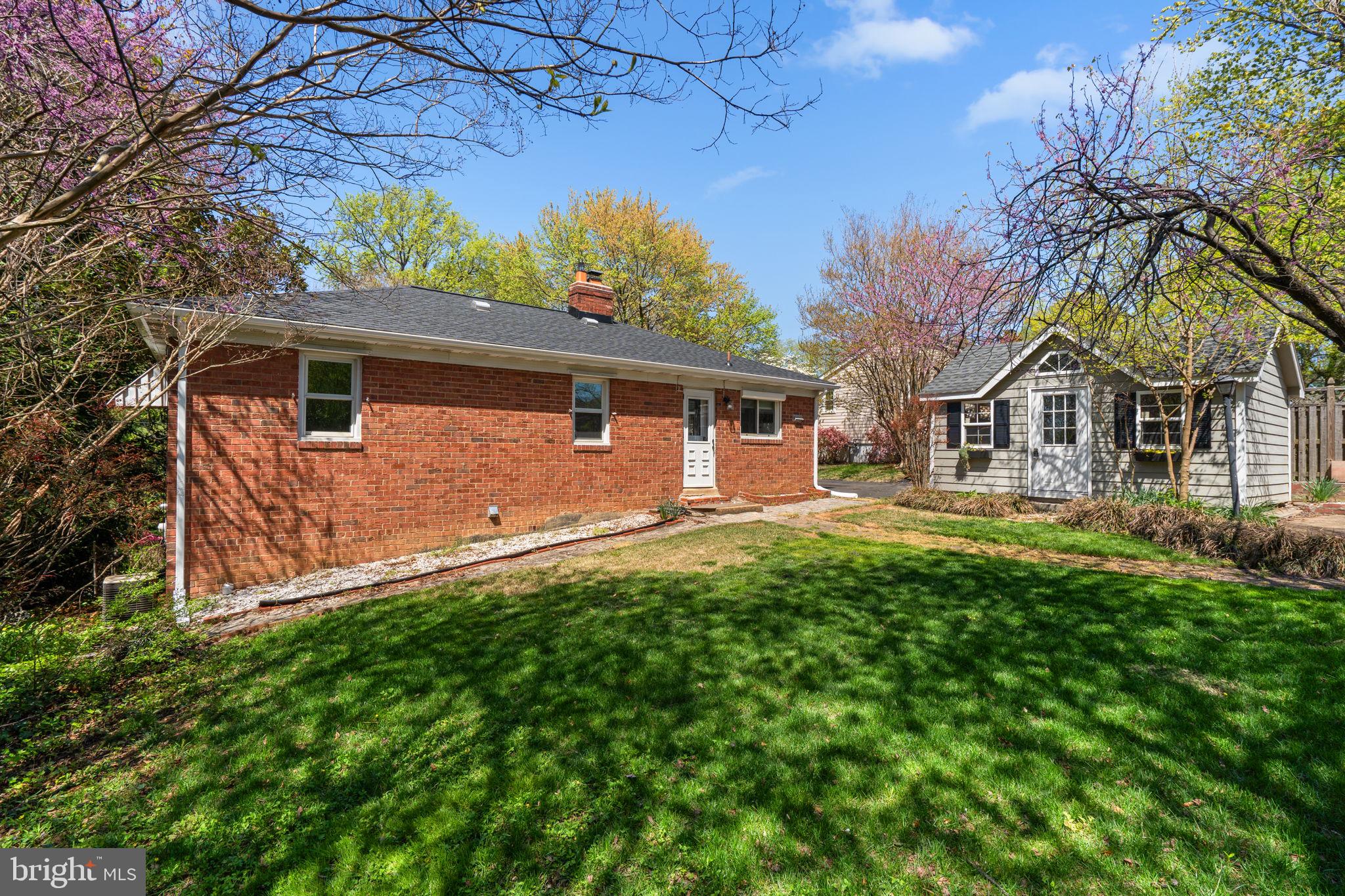 VALLEY VIEW - Residential