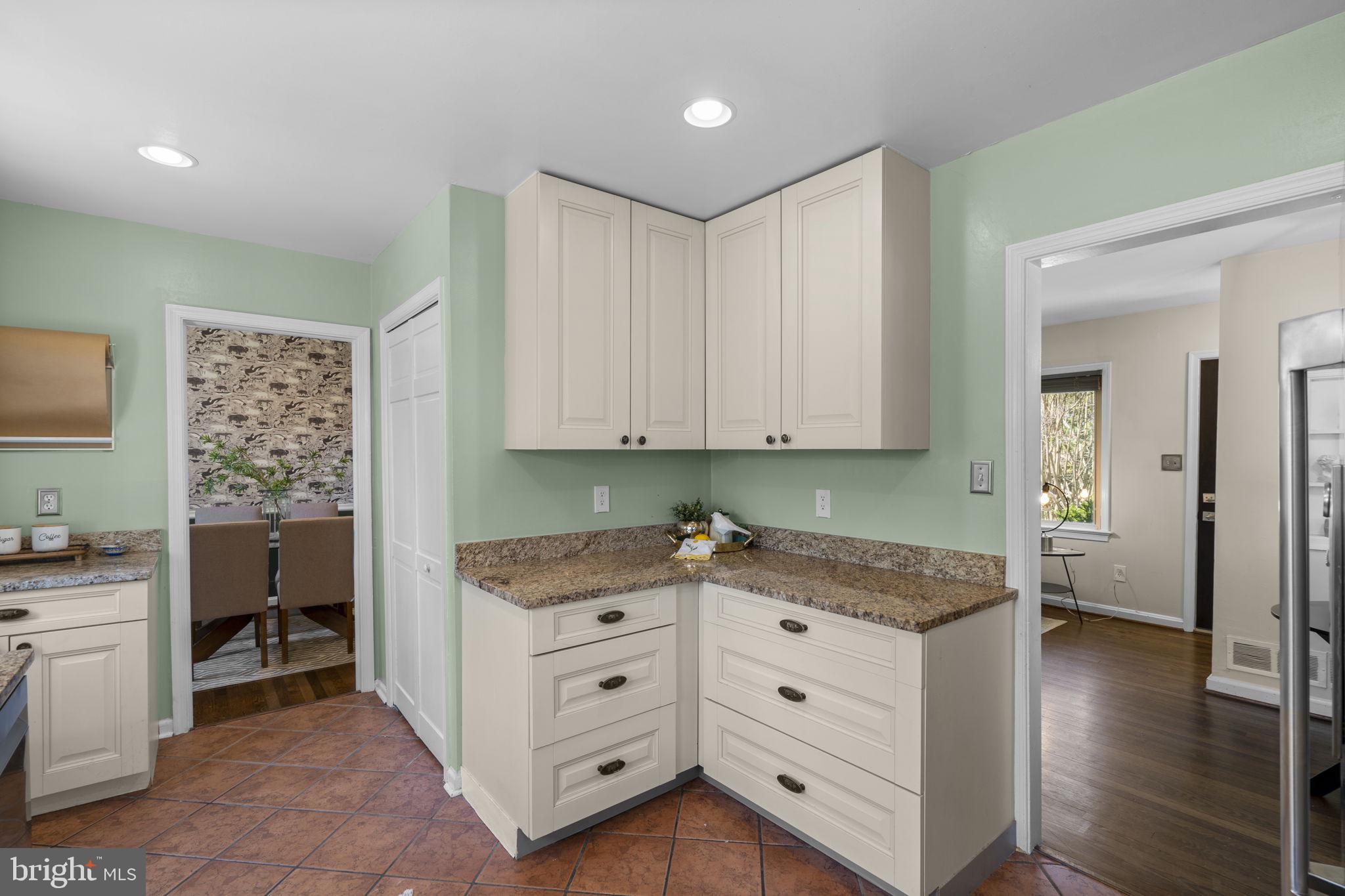 VALLEY VIEW - Residential