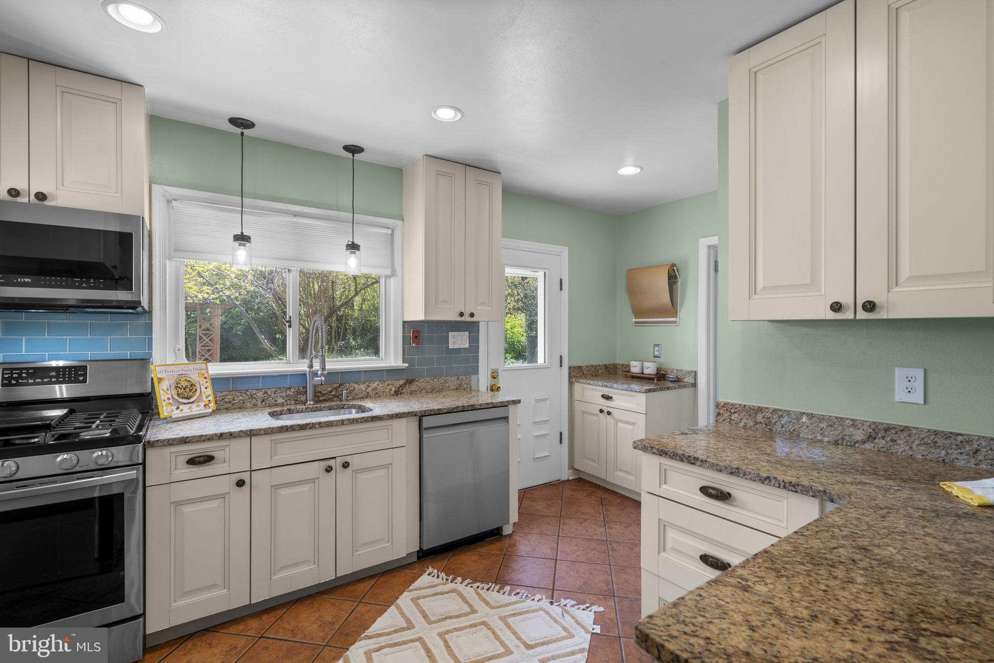 VALLEY VIEW - Residential