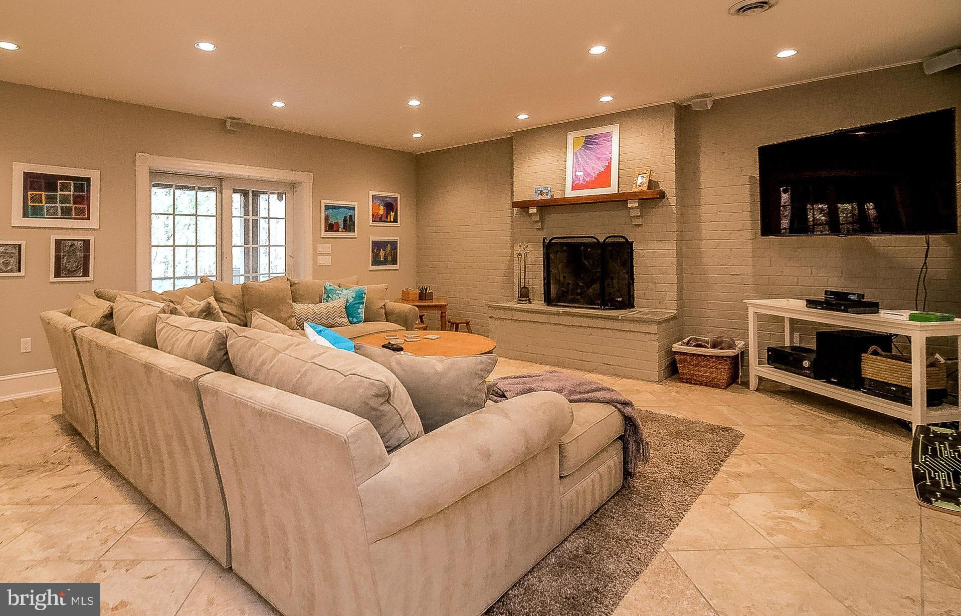 MARTINS COVE FARM - Residential