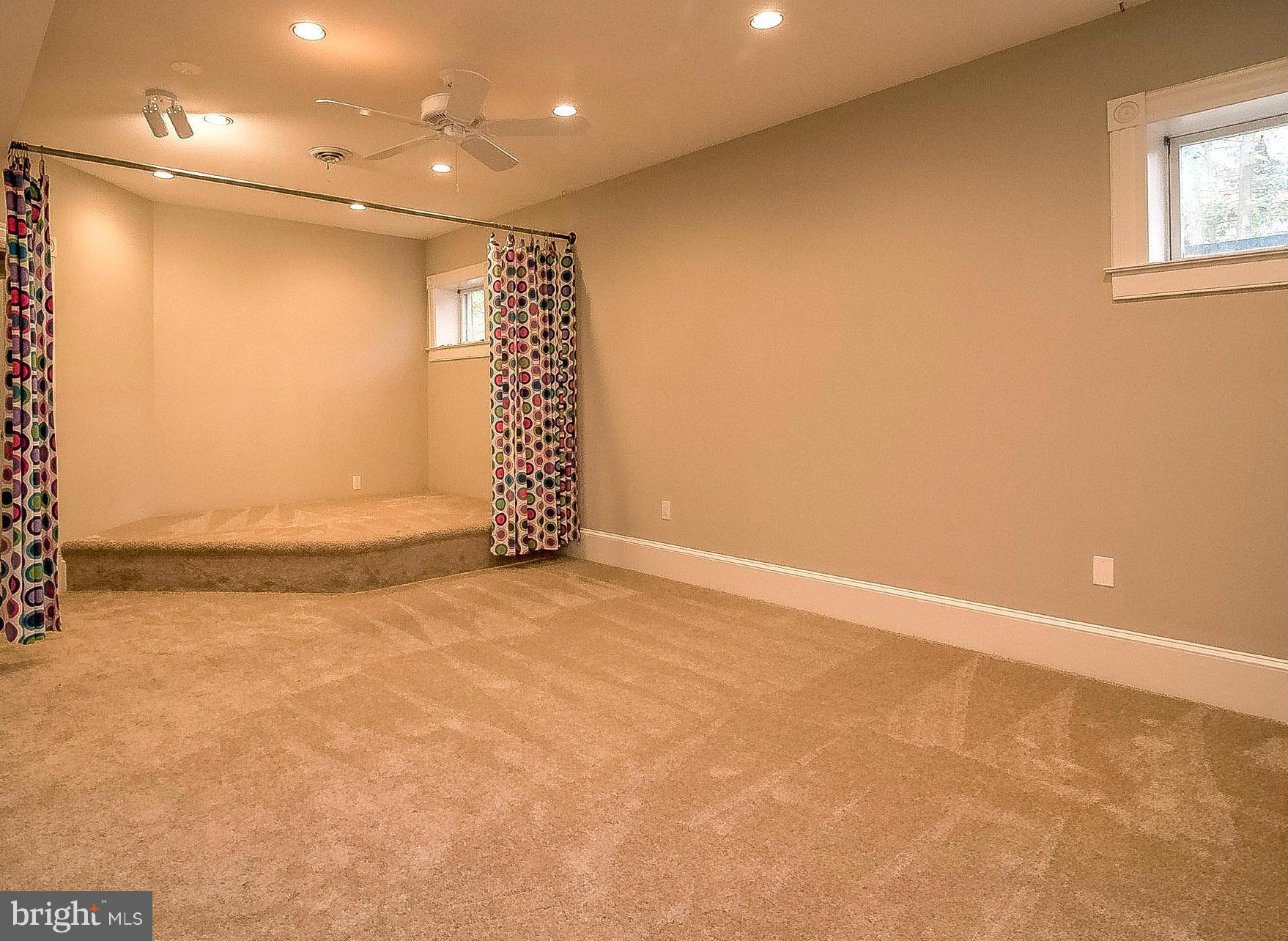 MARTINS COVE FARM - Residential