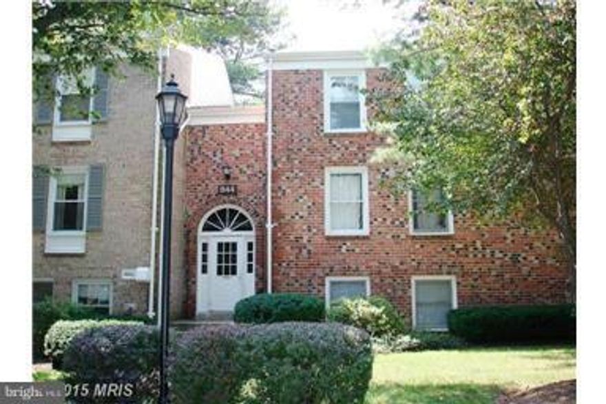 Beautiful & meticulously well-kept 2-bdrm condo great floor plan. Parquet wood floor flows into big Living Rm w/Balcony onto Dining Rm. great location, close to bus service, schools and hopping and malls.