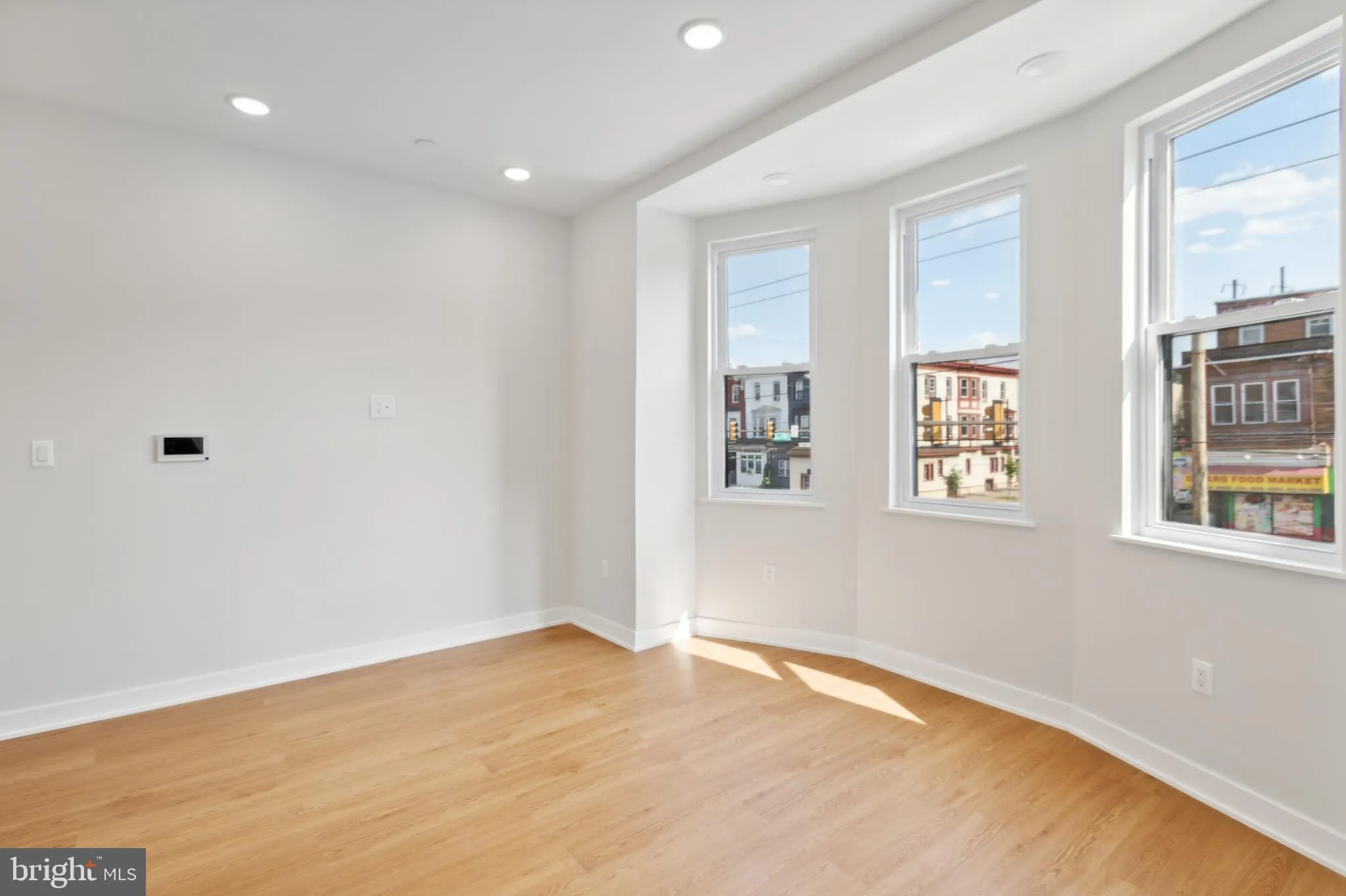 Philadelphia, Pennsylvania 19104, United States, 1 Bedroom Bedrooms, ,1 BathroomBathrooms,Residential,Pending,27263