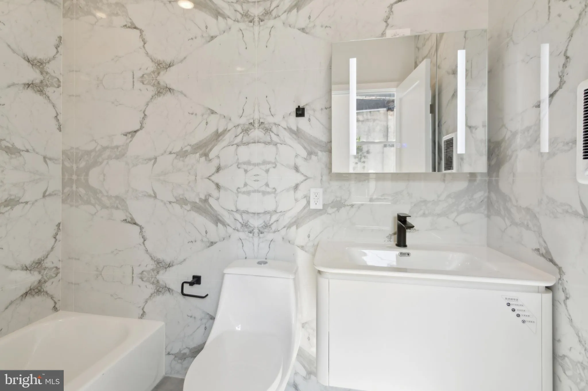 Philadelphia, Pennsylvania 19104, United States, 1 Bedroom Bedrooms, ,1 BathroomBathrooms,Residential,Pending,27263