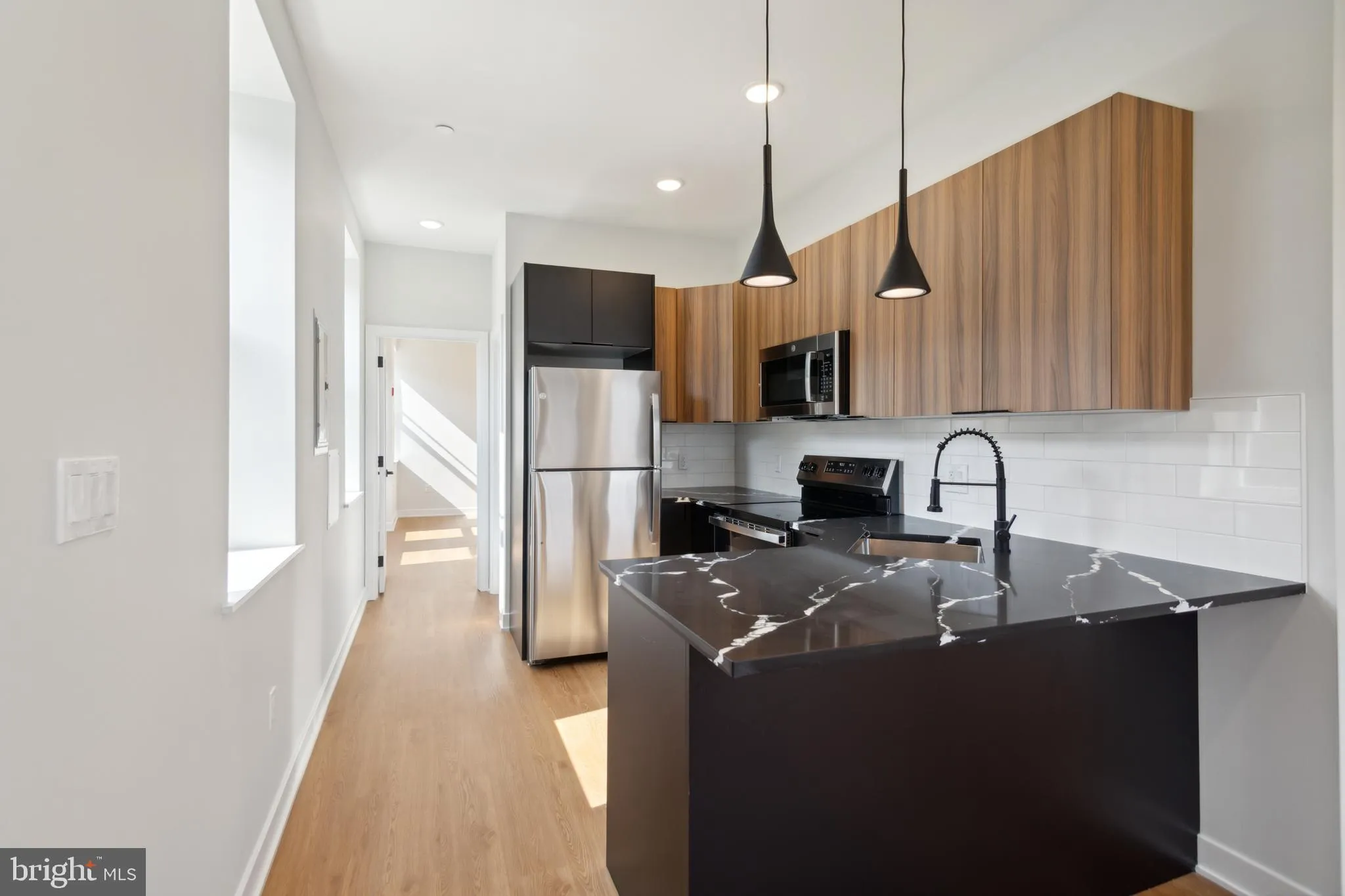 Philadelphia, Pennsylvania 19104, United States, 1 Bedroom Bedrooms, ,1 BathroomBathrooms,Residential,Pending,27263