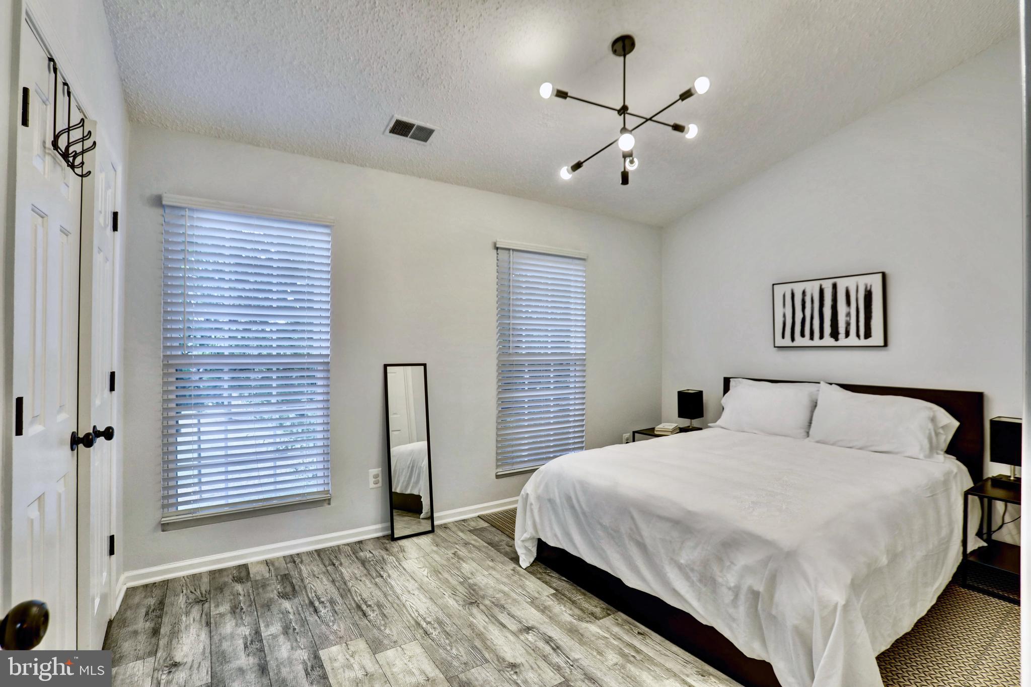 HIGHLAND MEWS - Residential