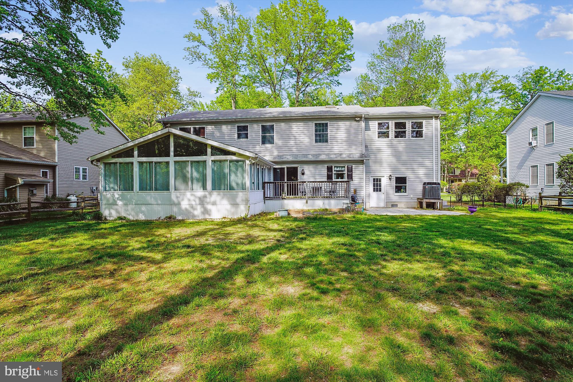 813 PETINOT PLACE