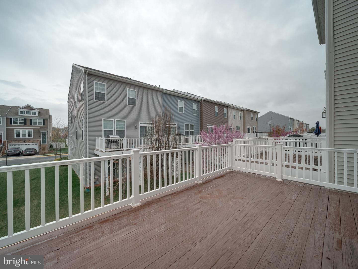 BRADLEY SQUARE - Residential