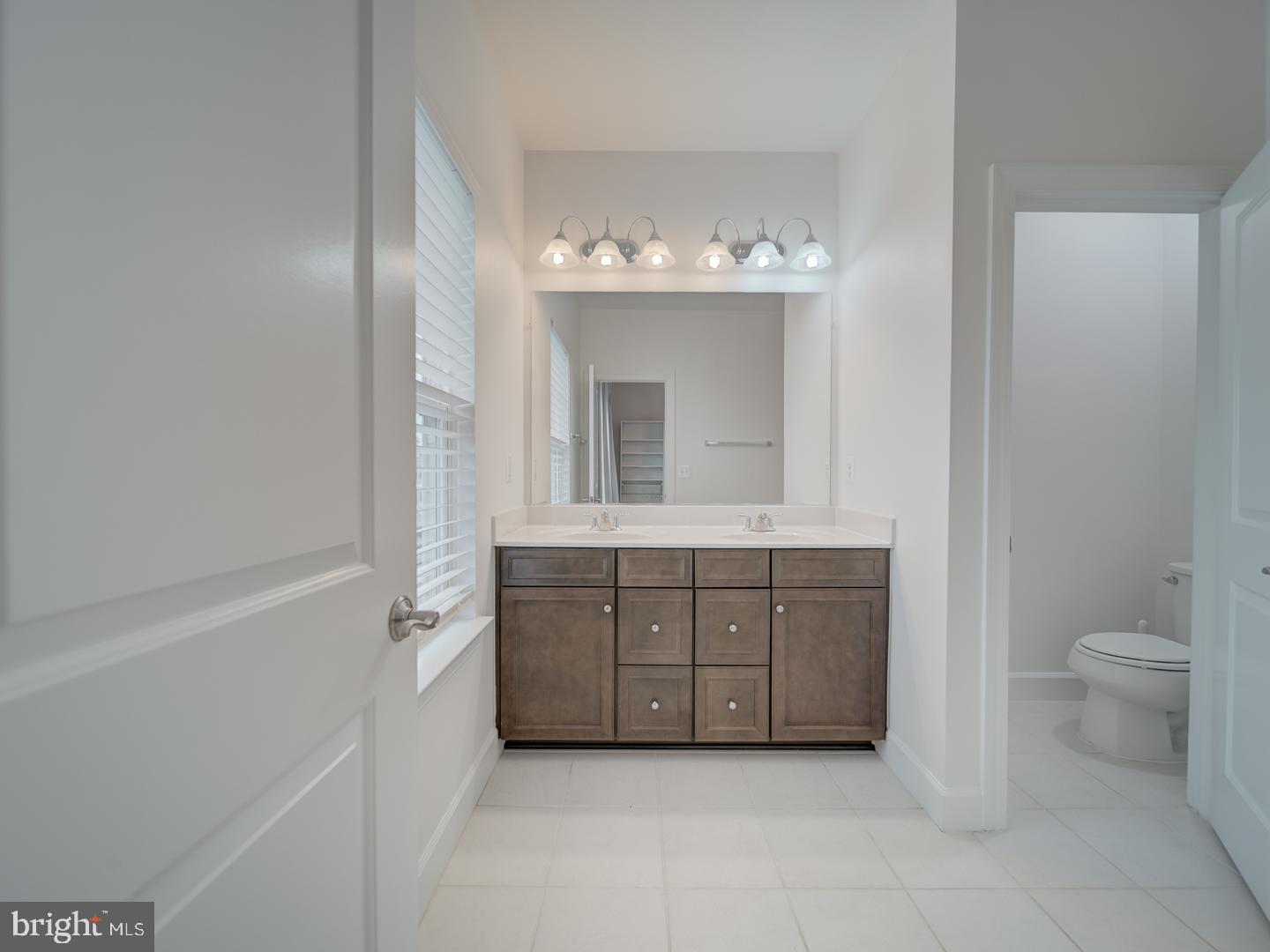 BRADLEY SQUARE - Residential