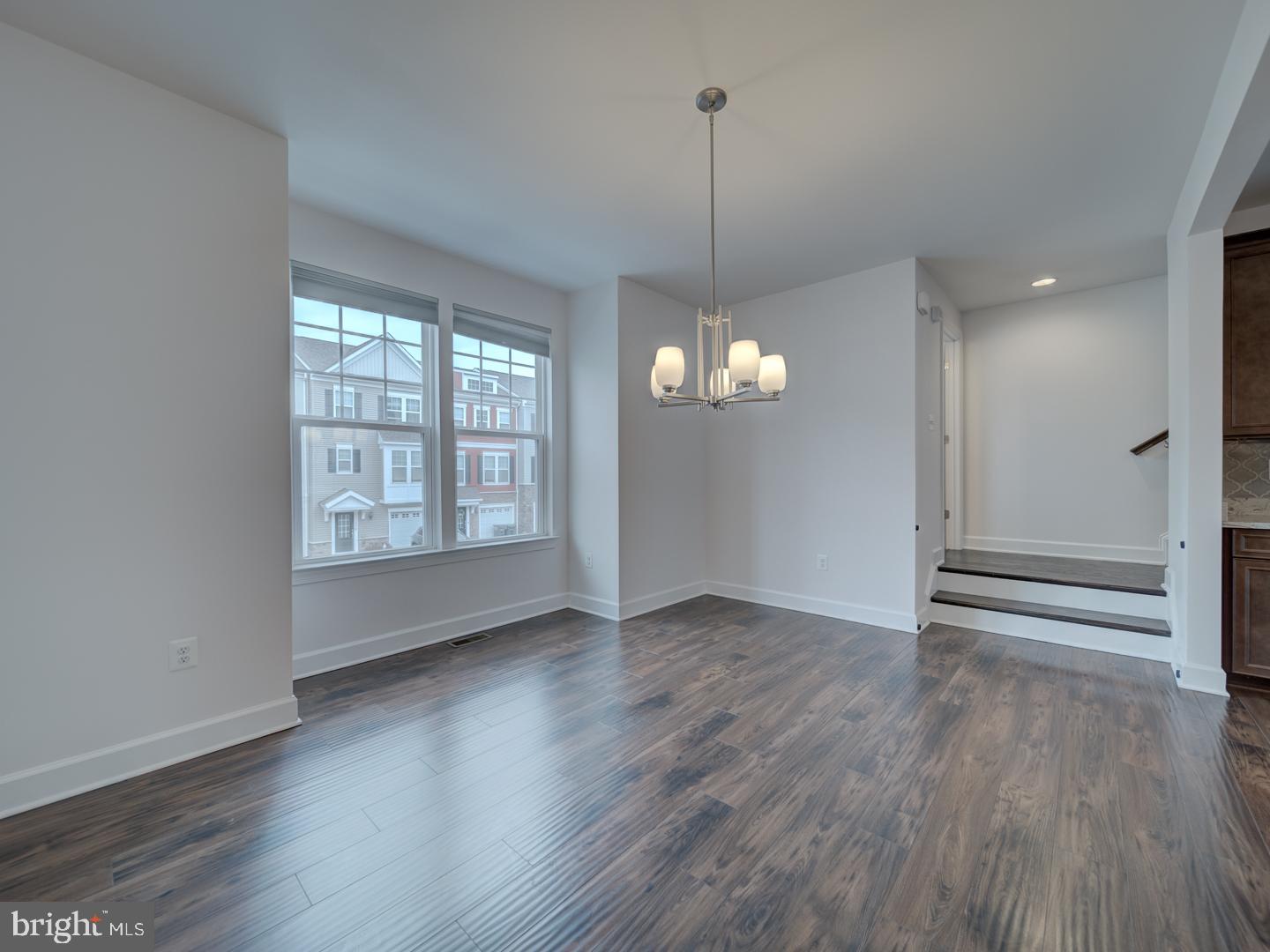 BRADLEY SQUARE - Residential