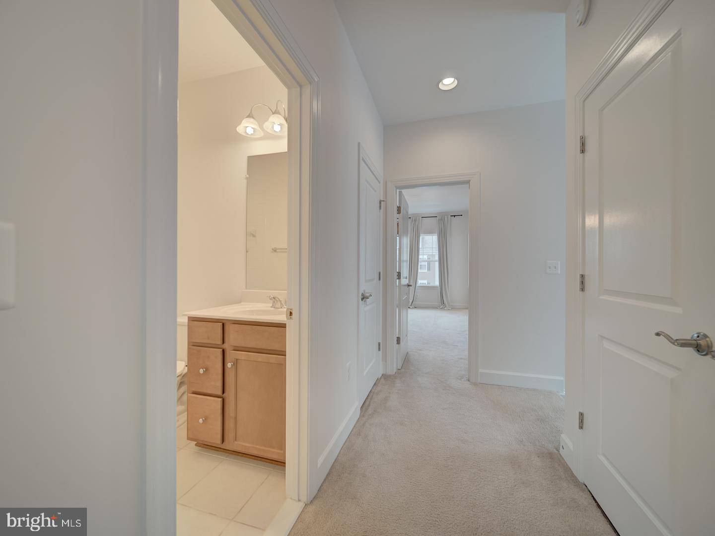 BRADLEY SQUARE - Residential