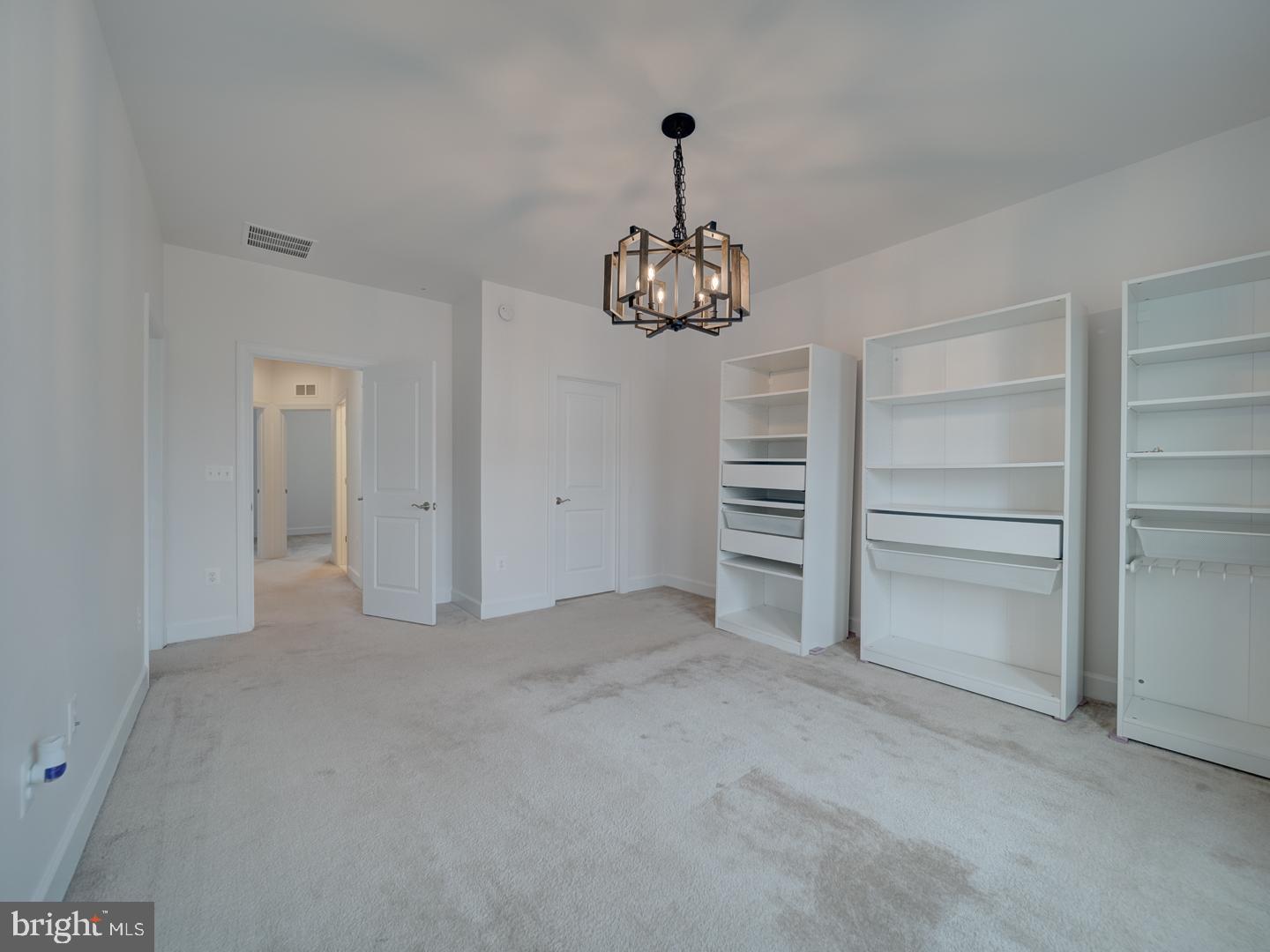 BRADLEY SQUARE - Residential