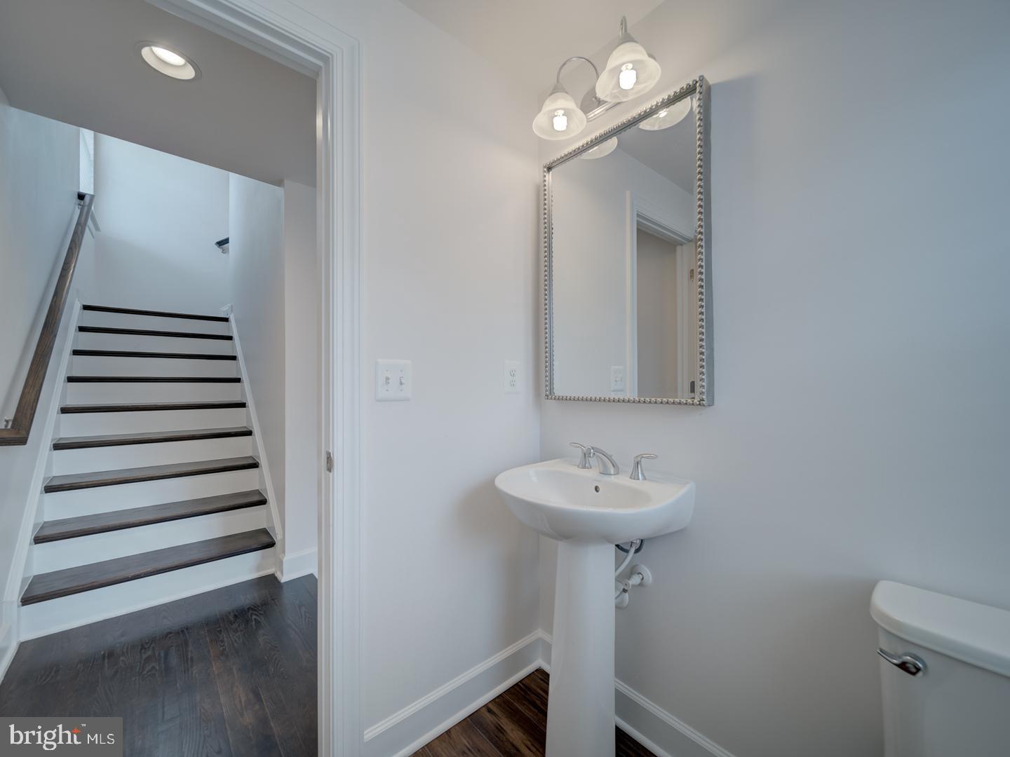 BRADLEY SQUARE - Residential