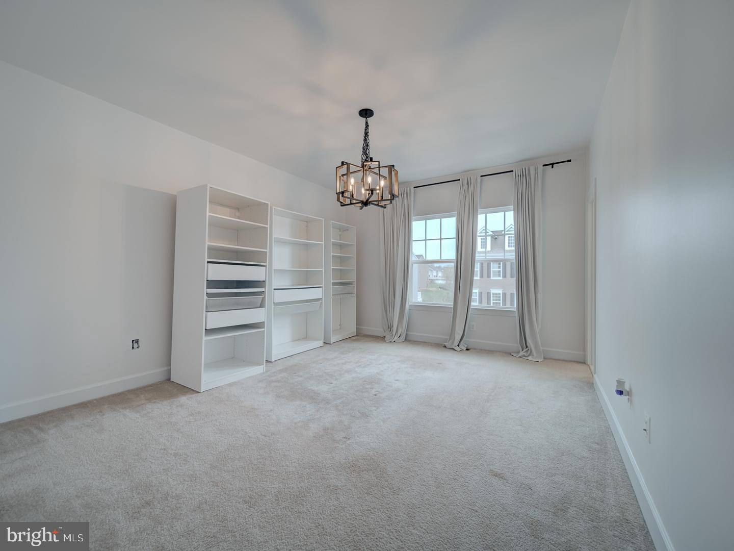 BRADLEY SQUARE - Residential