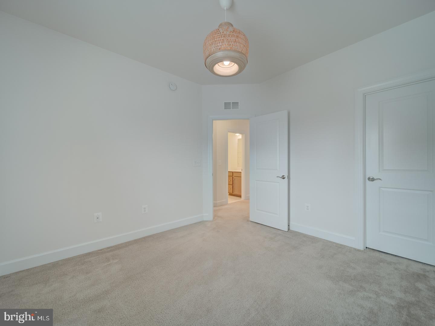 BRADLEY SQUARE - Residential