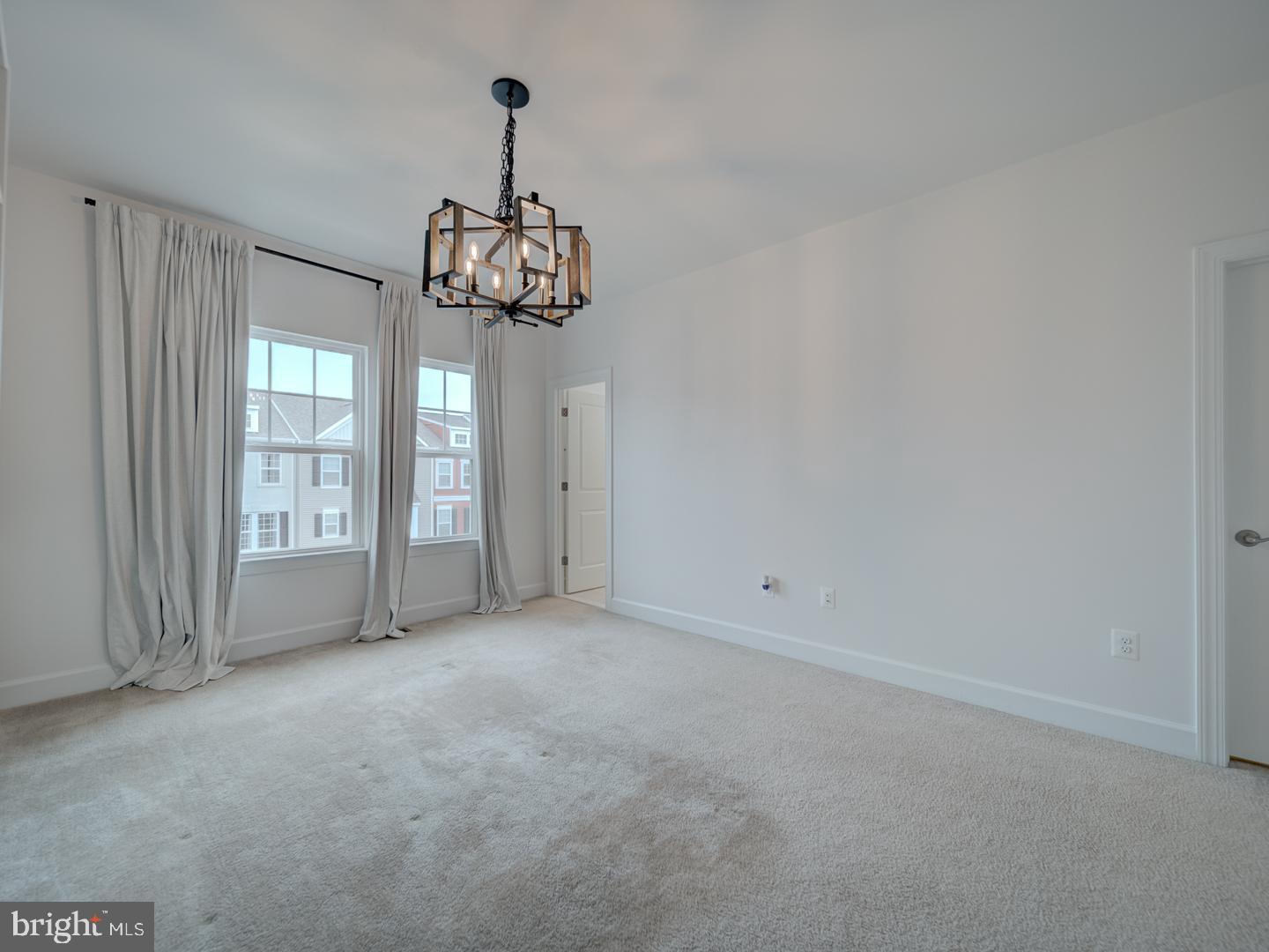 BRADLEY SQUARE - Residential